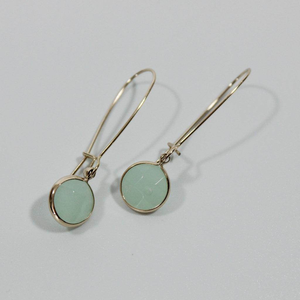 Green Chalcedony Round Semi Stone with Hoop Earrings in Gold