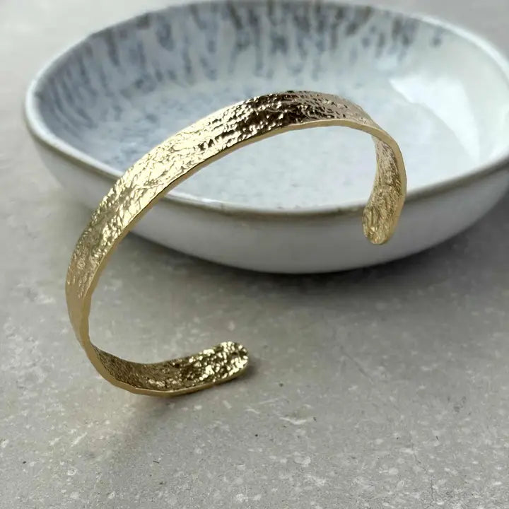 Gold Hammered Texture Bangle - BN002 - Uneeka