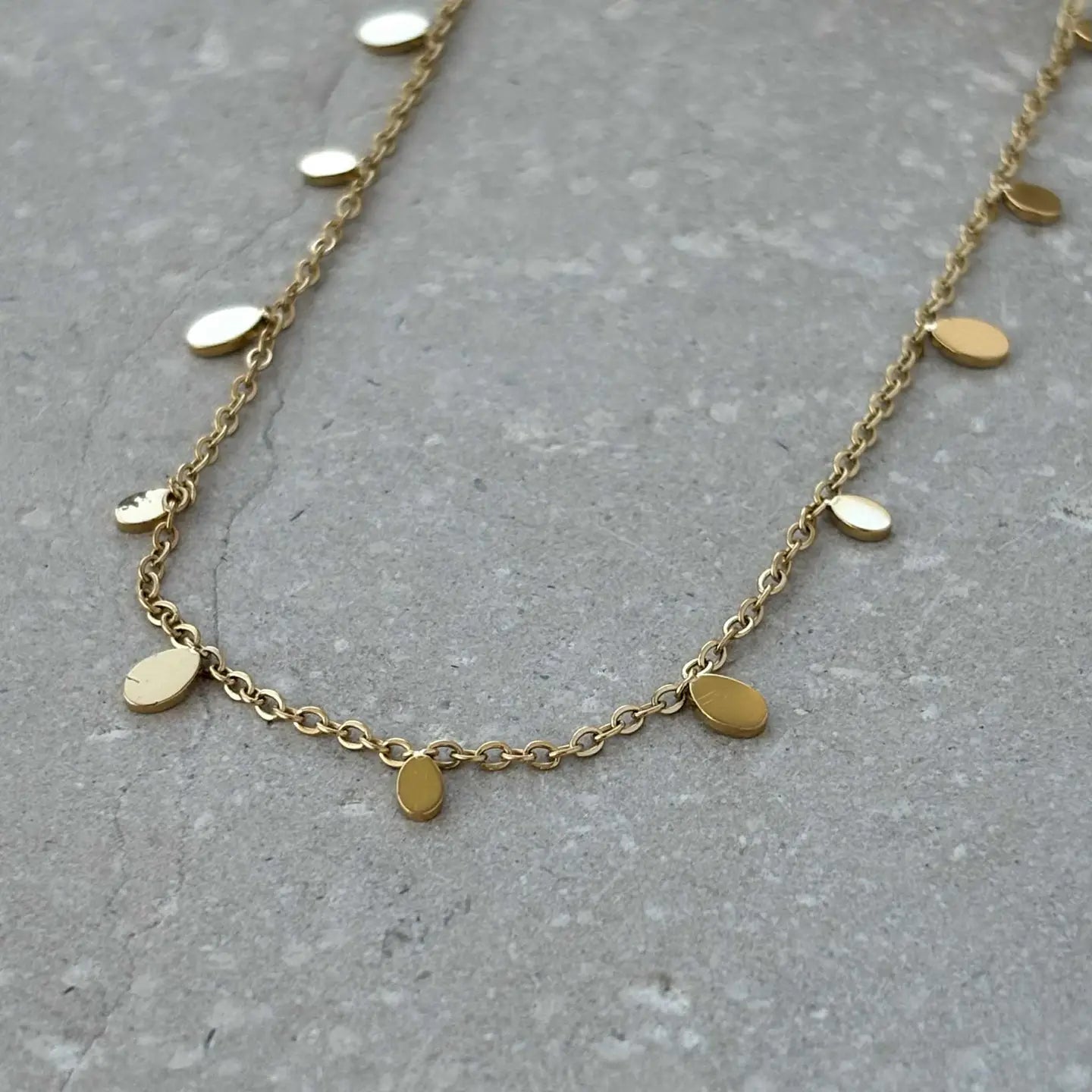 Gold Teardrop Chain Necklace - NCK020 - Uneeka