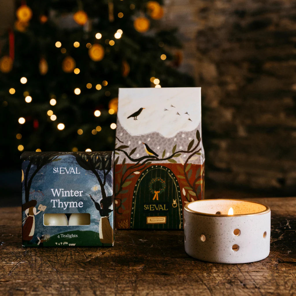St Eval Christmas Cottage Winter Thyme - F01890 - Uneeka