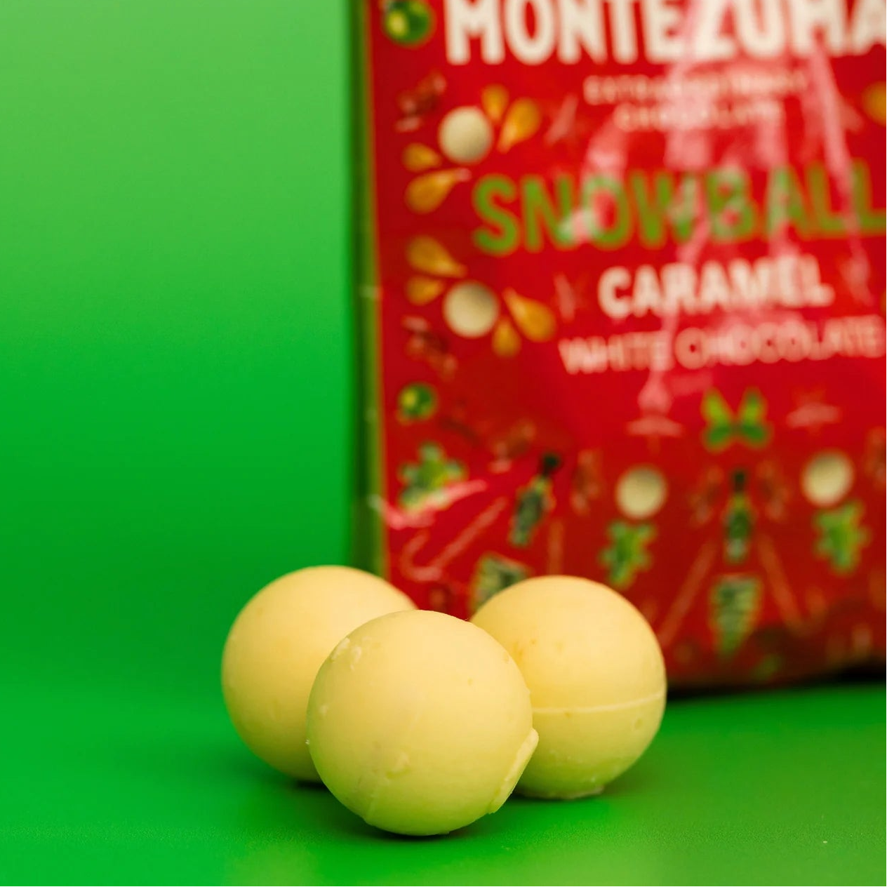 Montezuma's White Chocolate Caramel Snowballs - MZ2103 - Uneeka