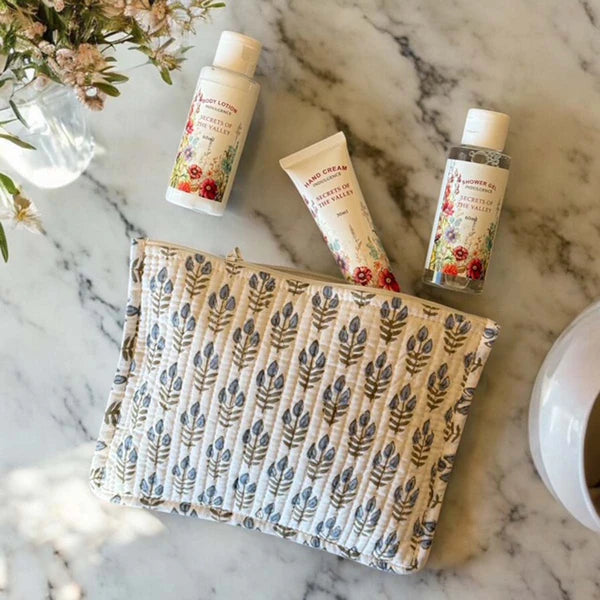 White & Blue Floral Block Print Pouch Bag - bbscent155UK06 - Uneeka