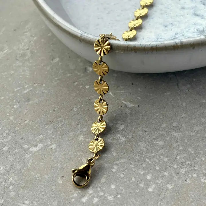 Fluted Circle Necklace - NCK006 - Uneeka