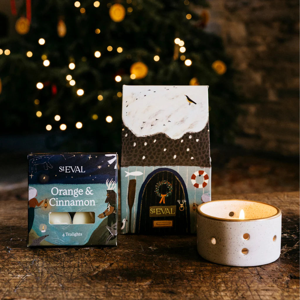 St Eval Christmas Cottage Orange & Cinnamon - F01889 - Uneeka