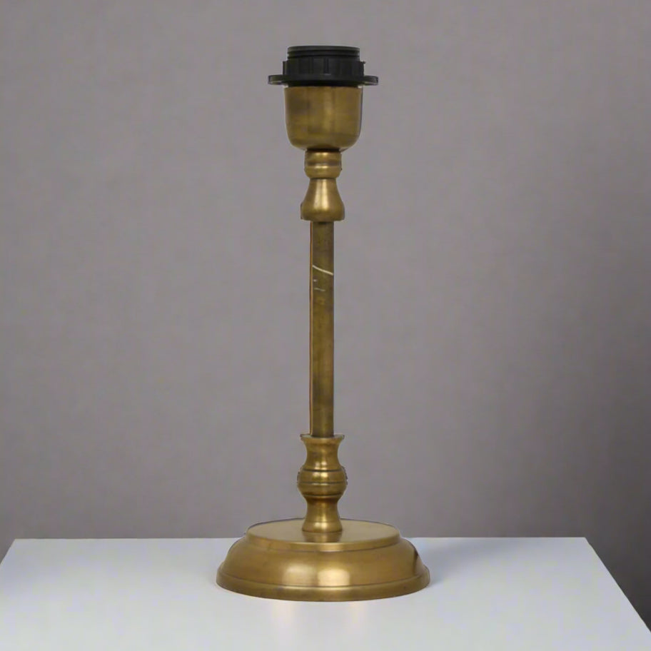 Antique Bronze Vintage Table Lamp - 8167118 - Uneeka