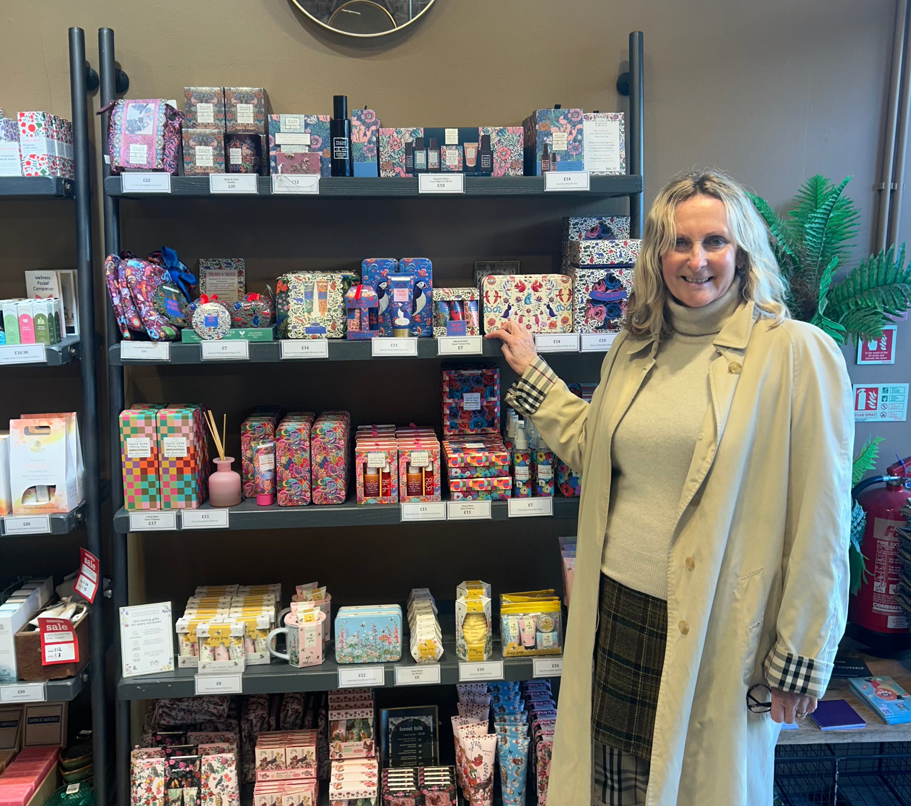 Beauty & Wellbeing Gift Sets - Julie - Brand Rep - Visits Uneeka