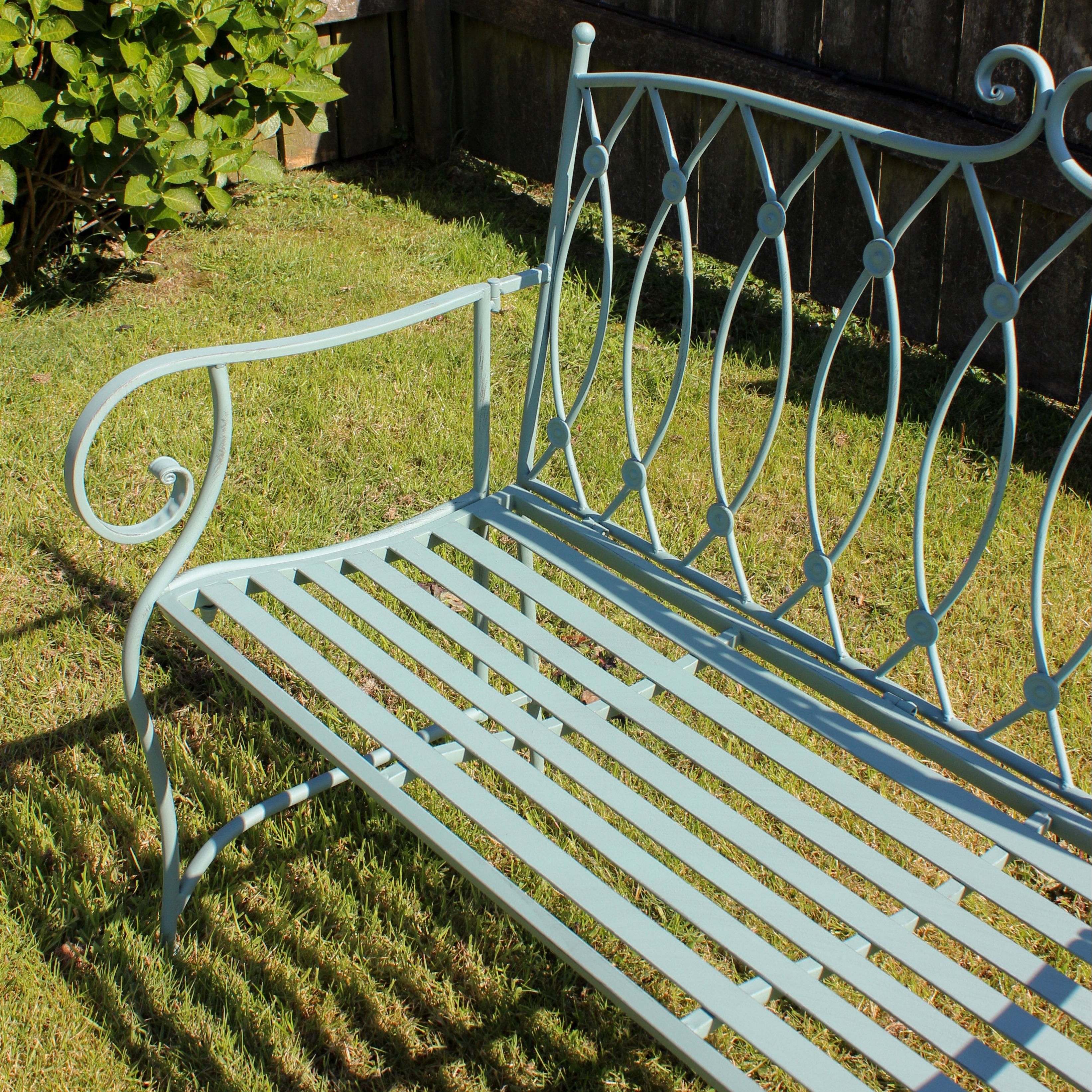 Button Detail Outdoor Bench - 6404 - Uneeka