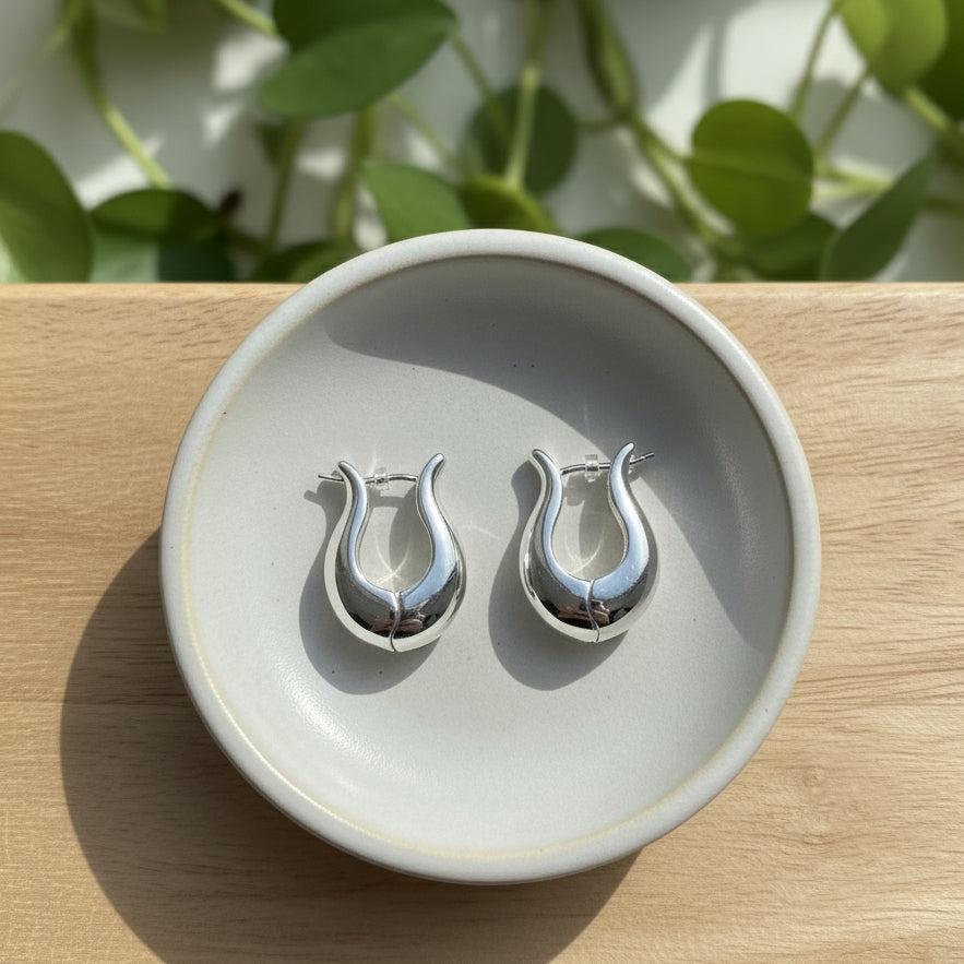 Horseshoe Shaped Hoop Clip Earrings - CE-6086-SL - Uneeka