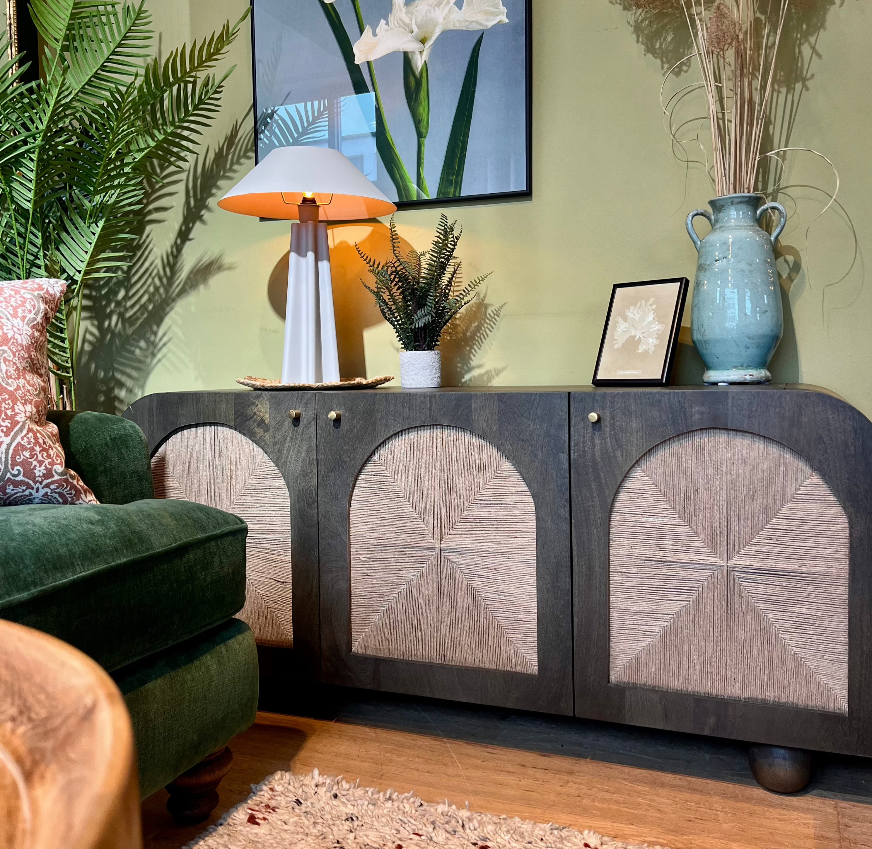 Contemporary Design Led Furniture & Homewares - Uneeka