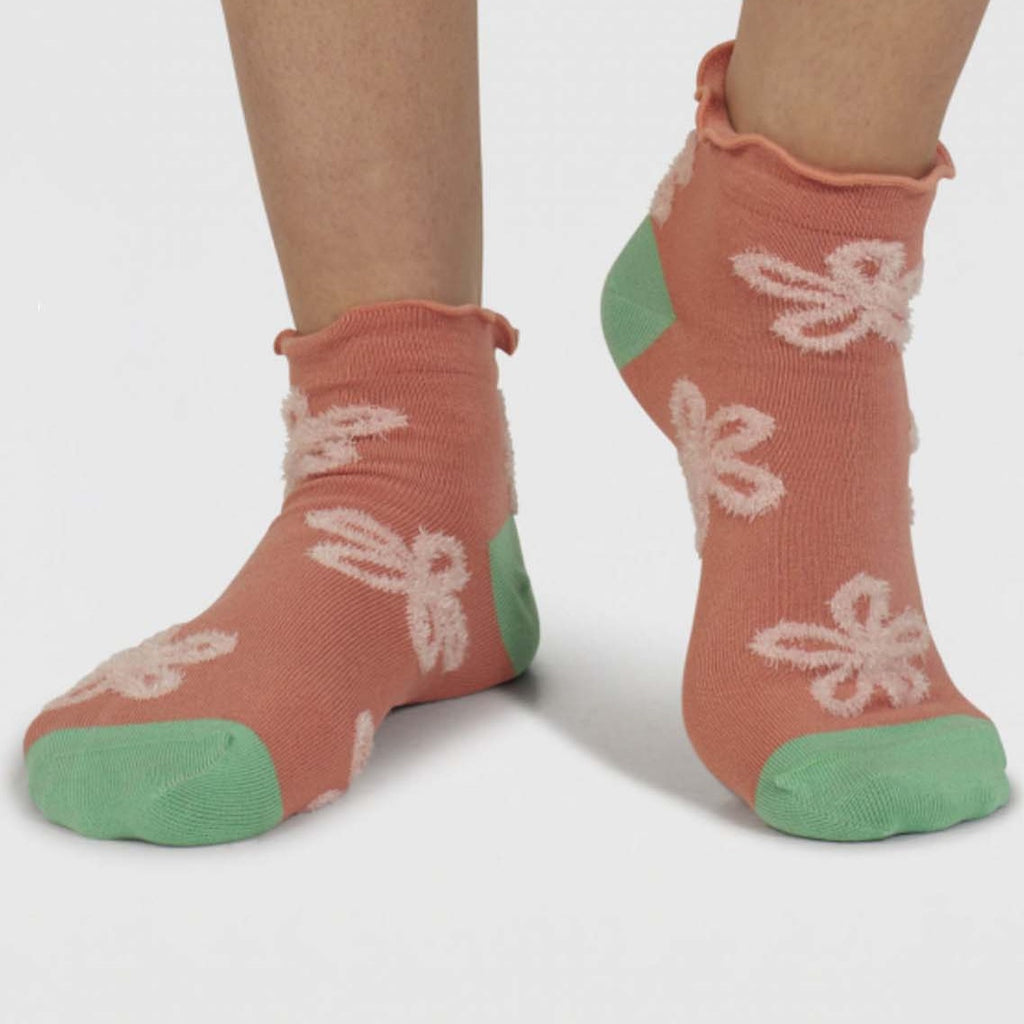 Daisy Textured Ankle Socks - Coral