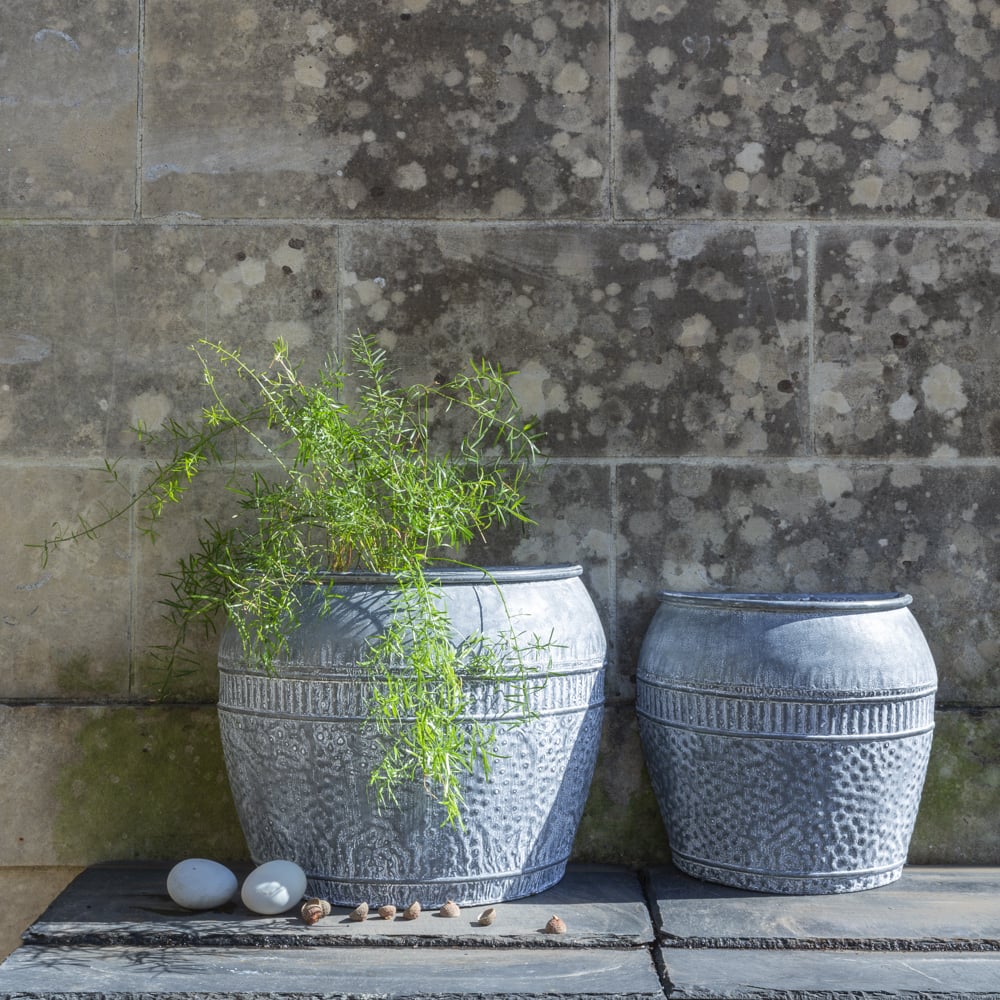 Decorative Zinc Wall Planter - ZON22301 - Uneeka