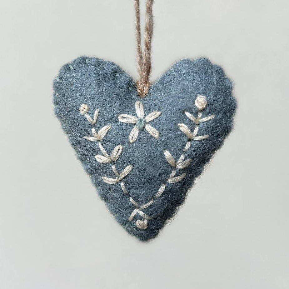 Felt Embroidered Floral Hanging Heart - 693.2 - Uneeka
