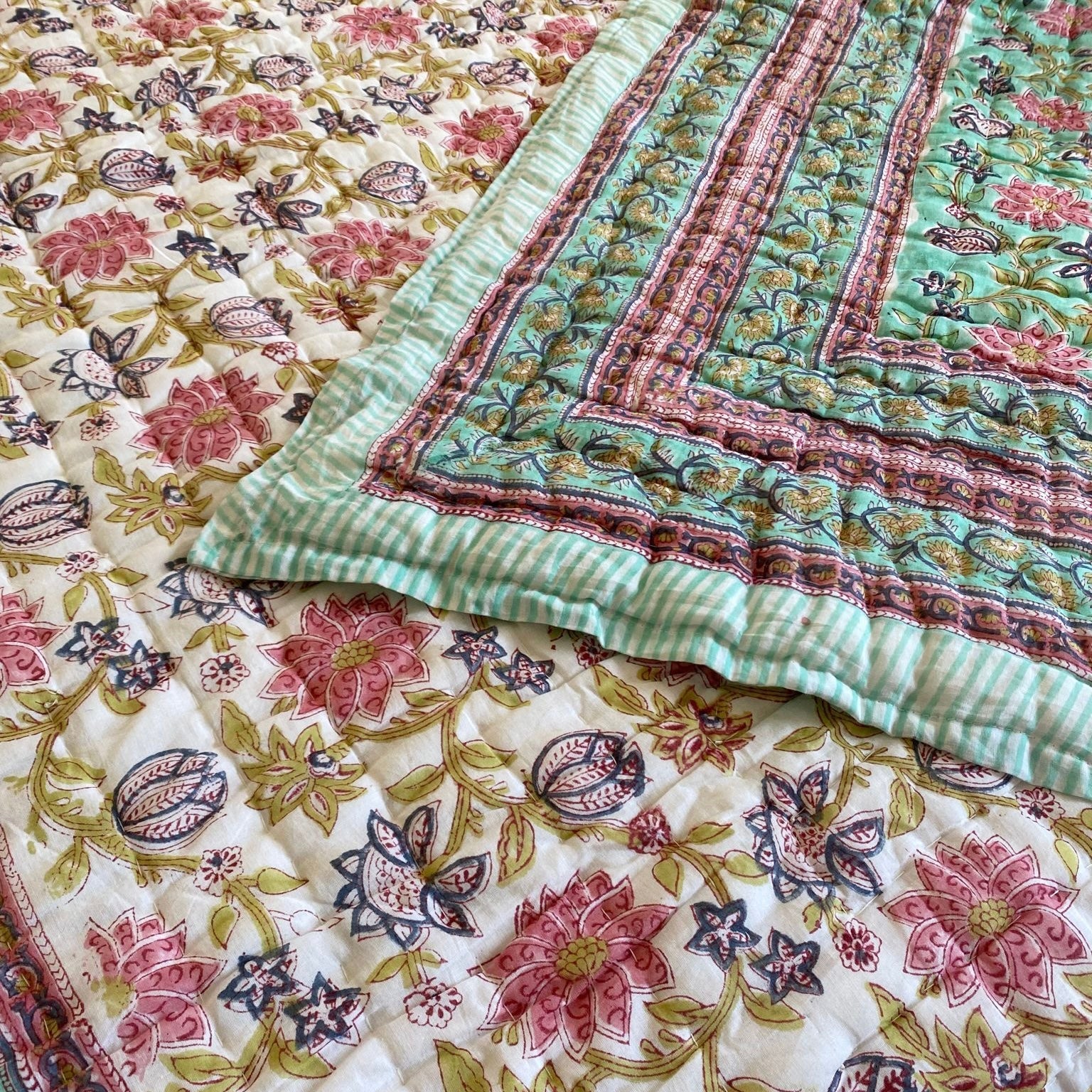 Hand Block Quilts at Uneeka