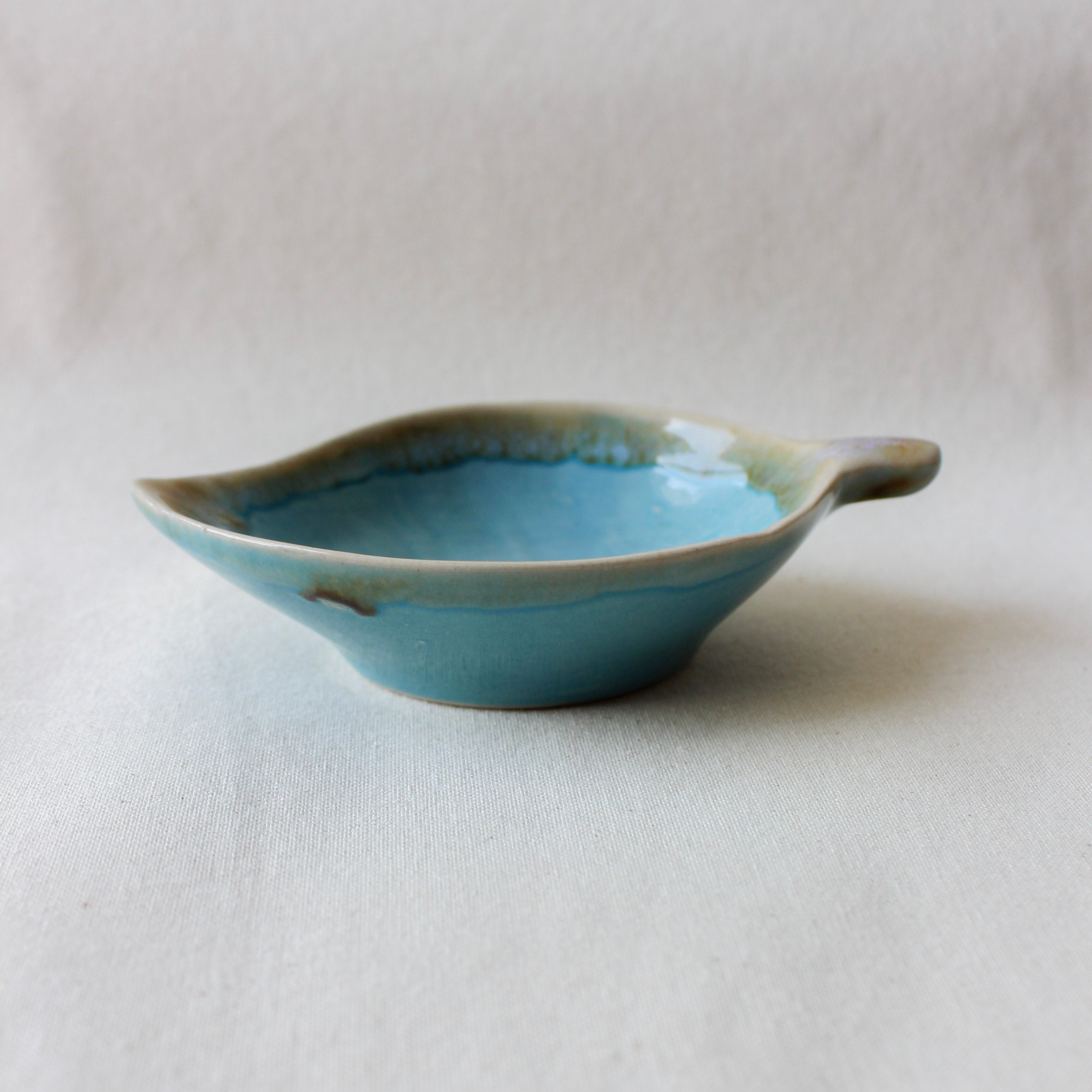 Assorted Colour Leaf Shape Trinket Dish - BF17 - Uneeka