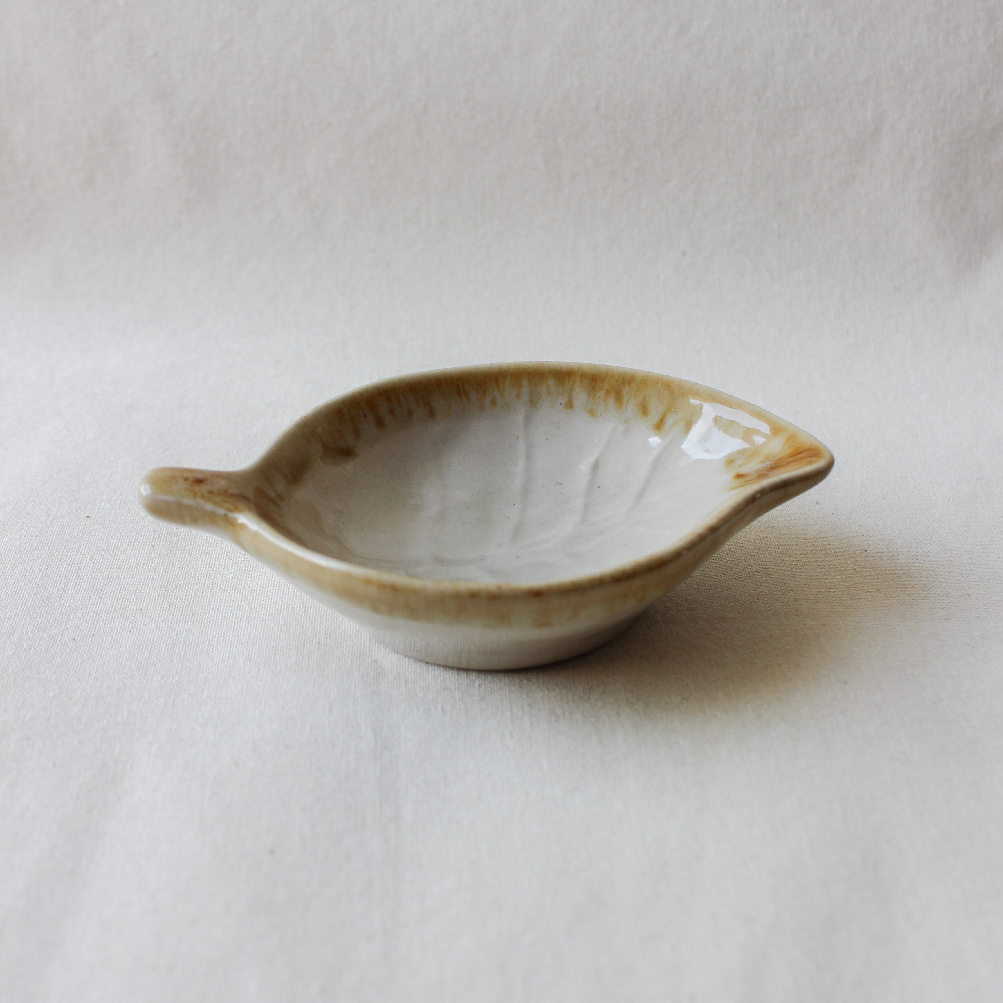 Assorted Colour Leaf Shape Trinket Dish - BF17 - Uneeka