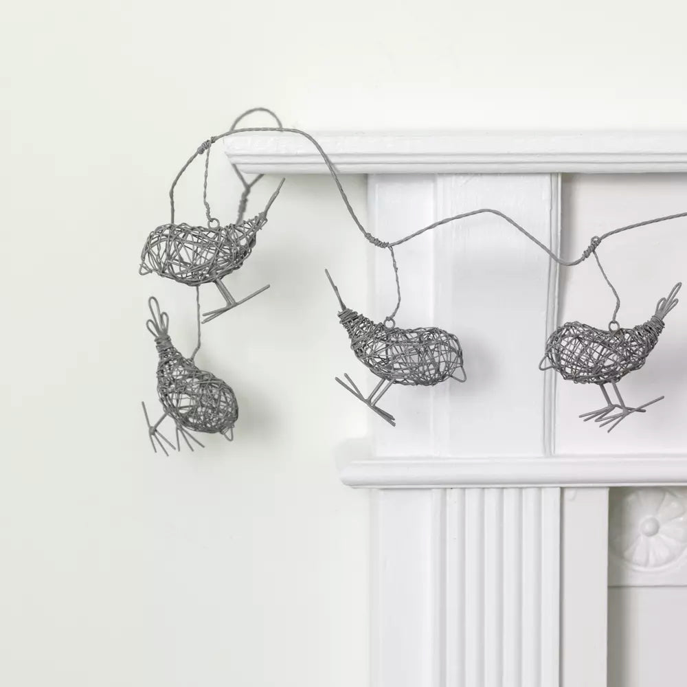 Antique Grey Wire Robin Garland - KK25292 - Uneeka