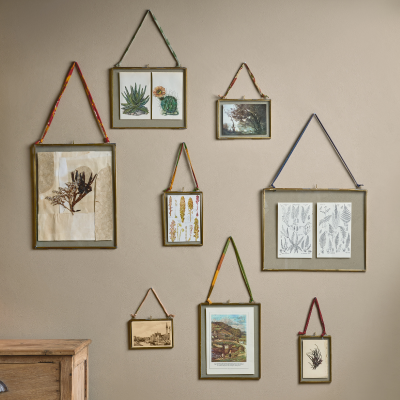 Kiko Antique Brass Hanging Frame - KF0402 - Uneeka