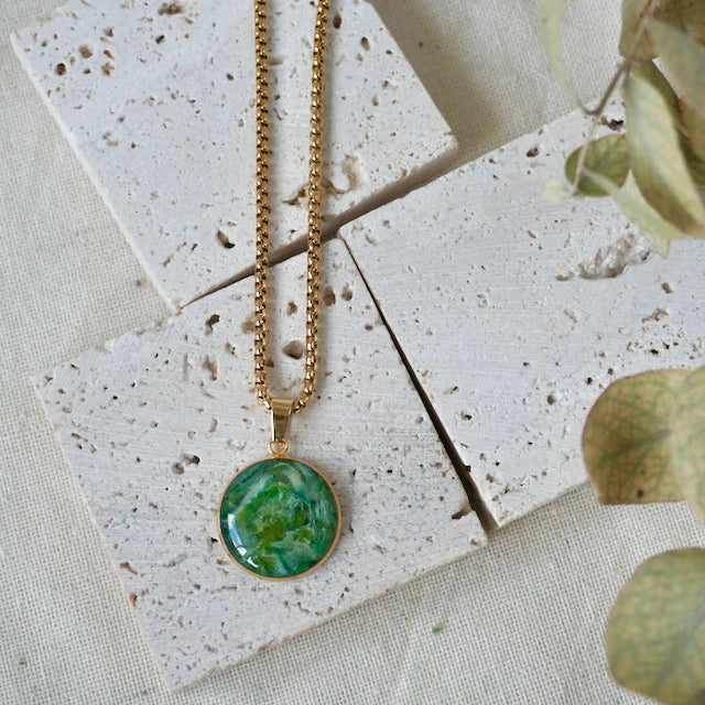 Large Equinox Pendant Gold Necklace - LP - Earth Green - Uneeka