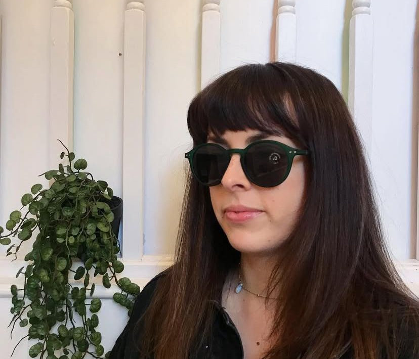 Lizzie- wearing-Izipizi - Uneeka