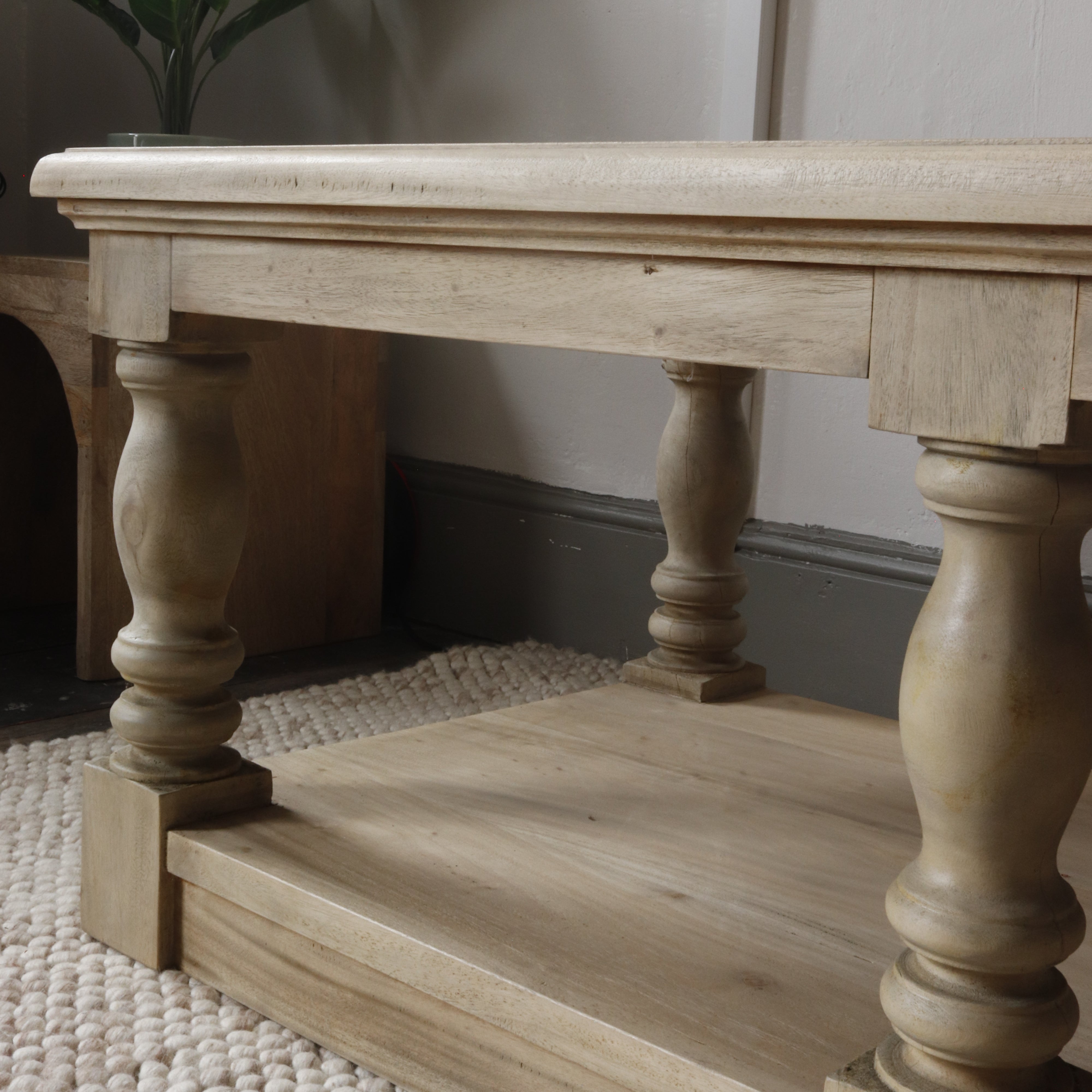 Vintage Coffee Table With Shelf - VIN170 - Uneeka