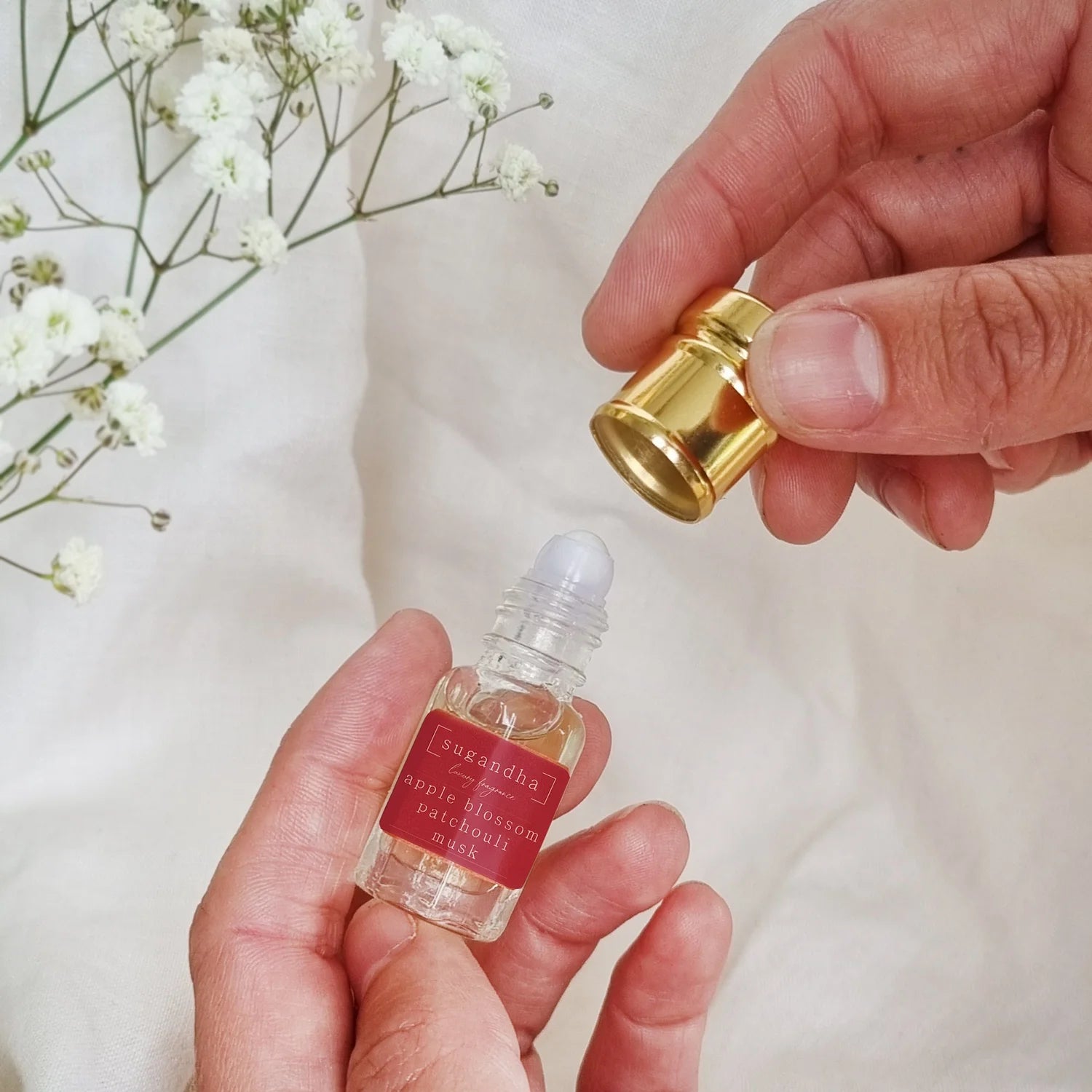 Apple Blossom, Patchouli & Musk Roll On Perfume - Apple blossom-patchouli-musk - Uneeka