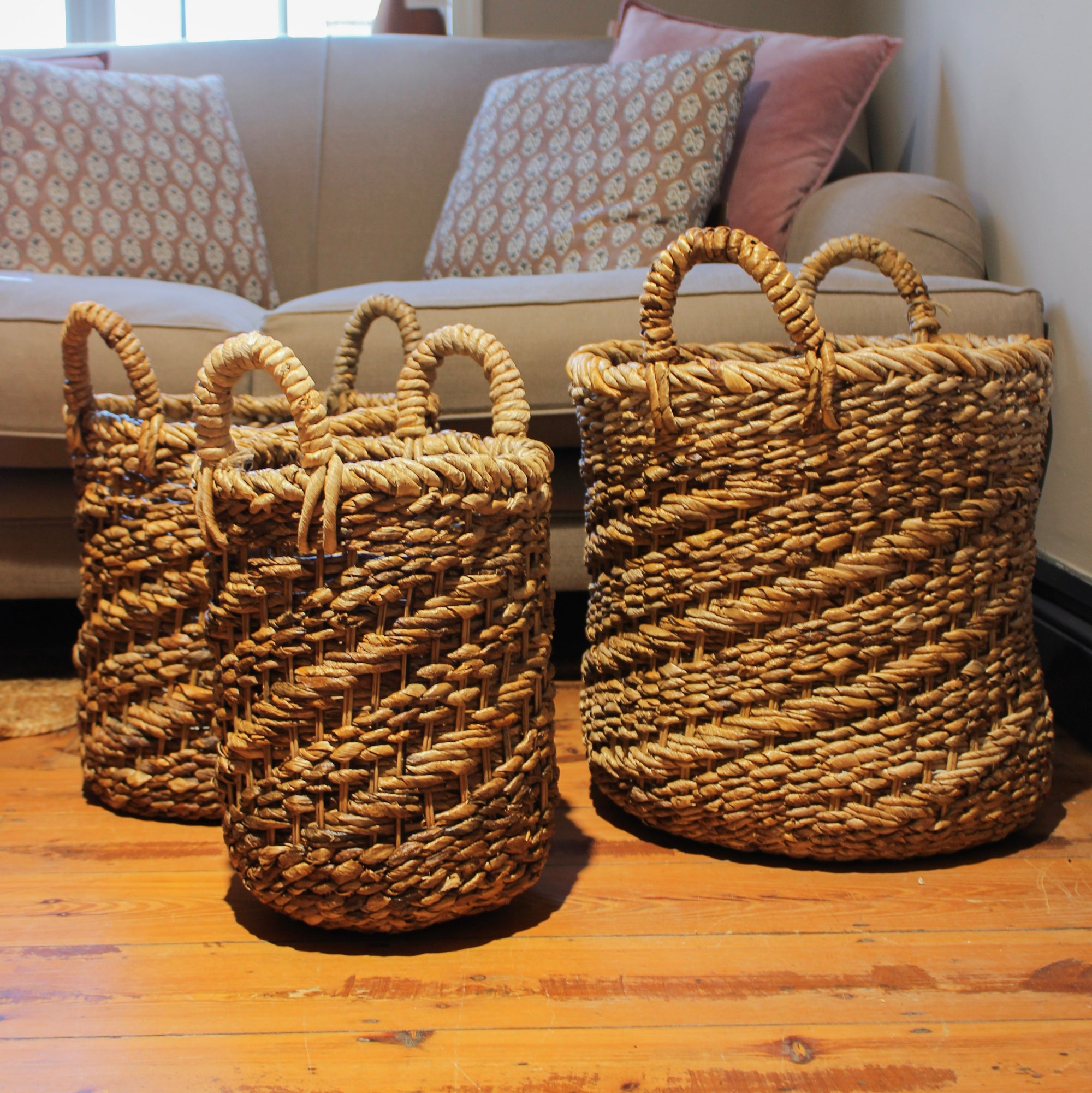 Natural Banana Fibre Spiral Design Basket - P1112 - Uneeka