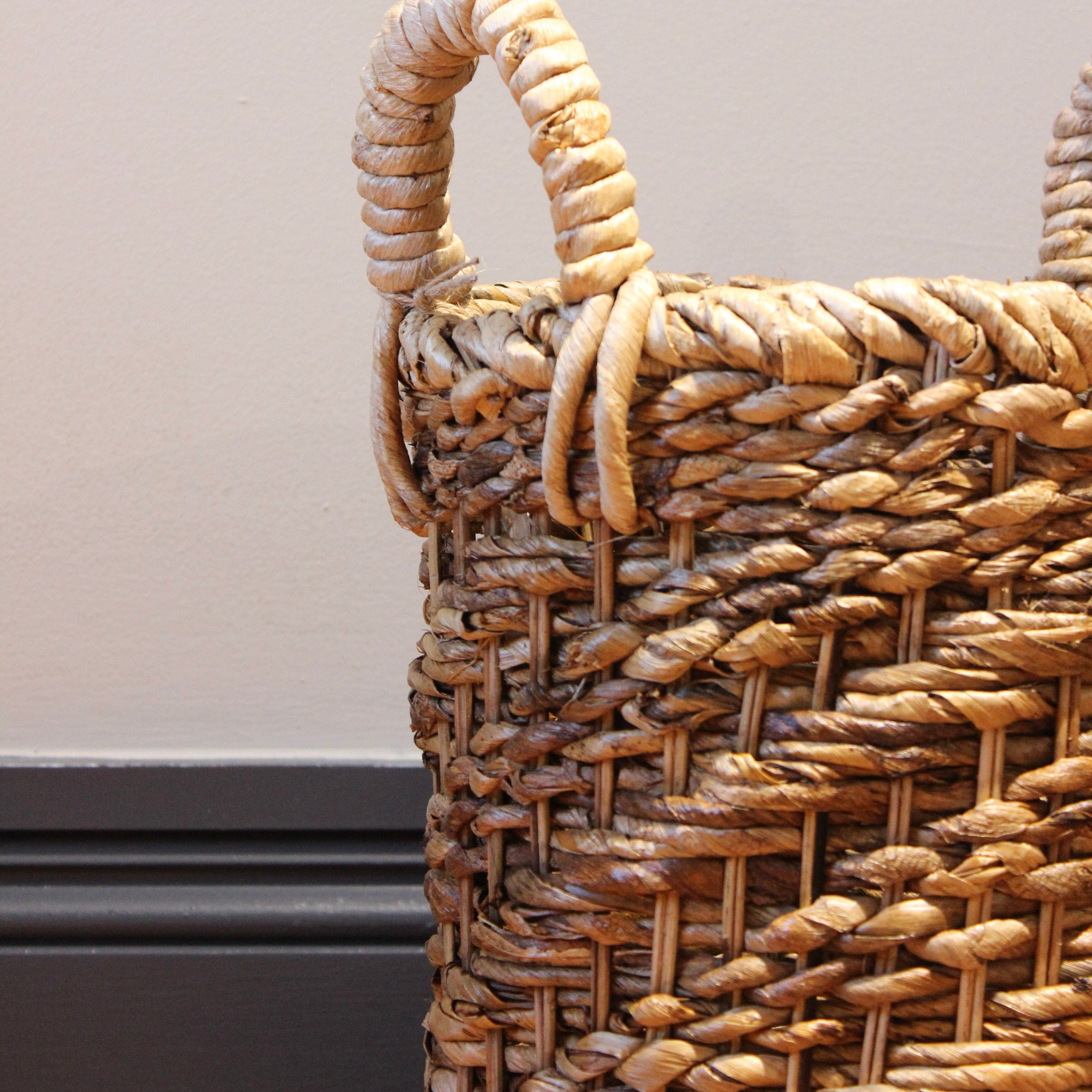 Natural Banana Fibre Spiral Design Basket - P1112 - Uneeka