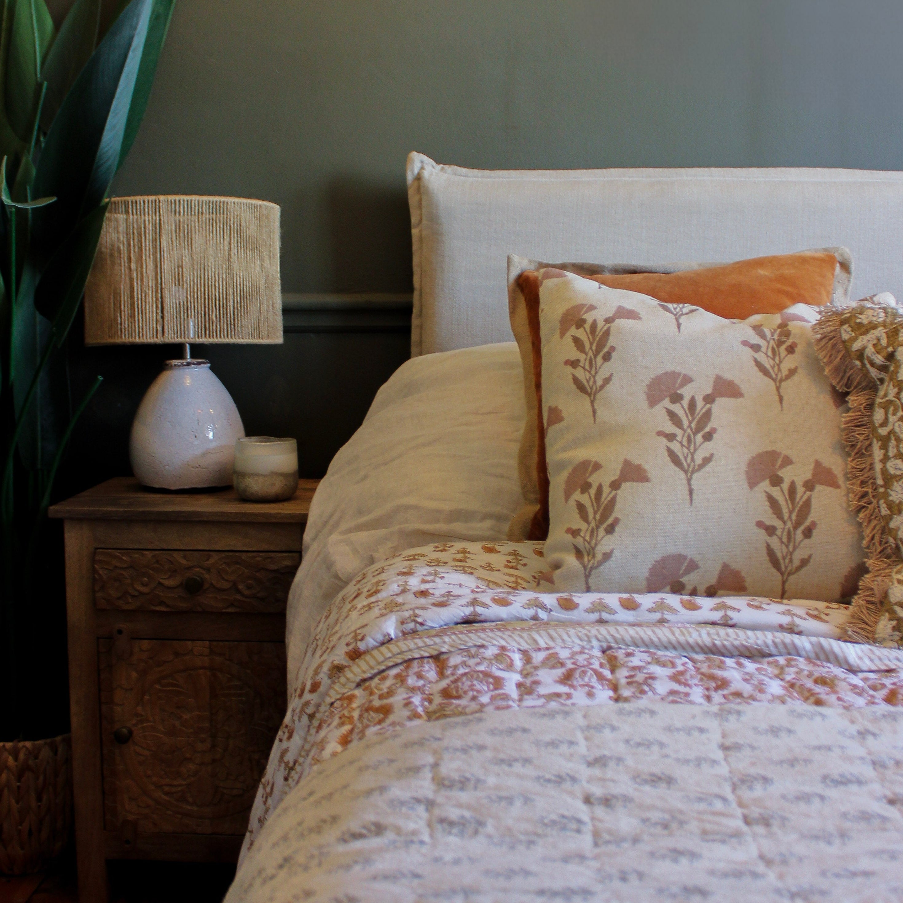  Neutral Toned Daisy Repeat Cushion - Uneeka Lifestyle