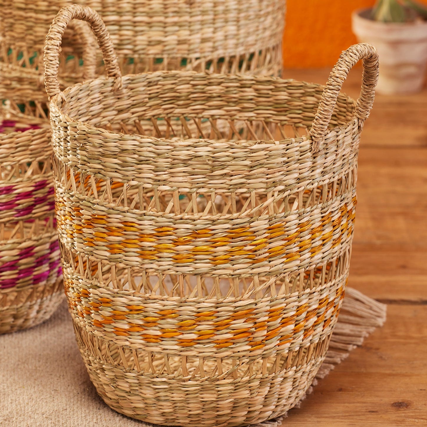 Open Weave Hand Painted Stripe Seagrass Round Basket - Medium Yellow - Uneeka