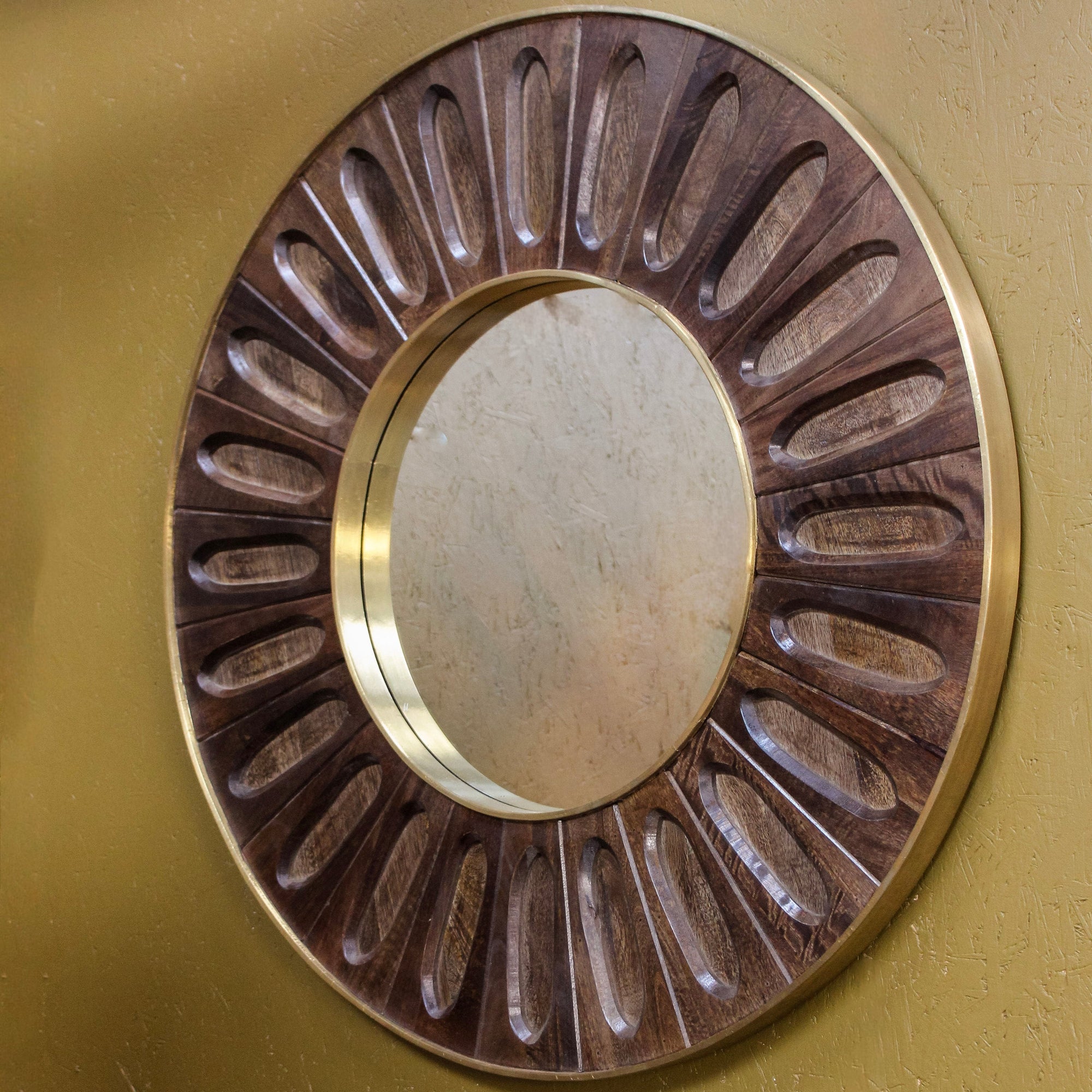 Large Oval Carvings Round Mirror with Brass Details Uneeka Home 2746V