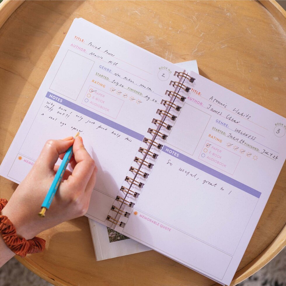 Striped A5 Hardback Reading Journal - TUE-JRN-READ-DCS-A5 - Uneeka