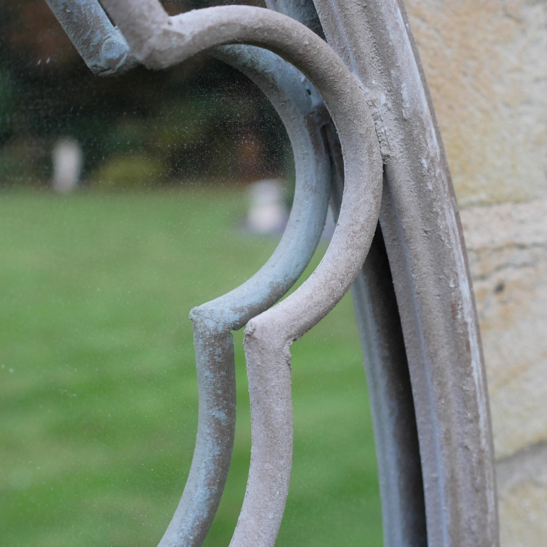 Round Flower Design Metal Garden Mirror - 7541 - Uneeka