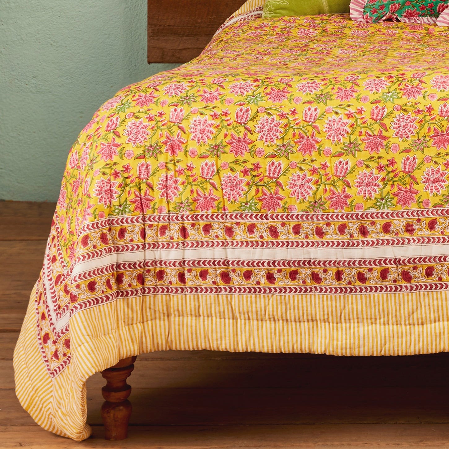 Sanganeri Floral Block Print Reversible Double Quilt - Q16Y - Uneeka