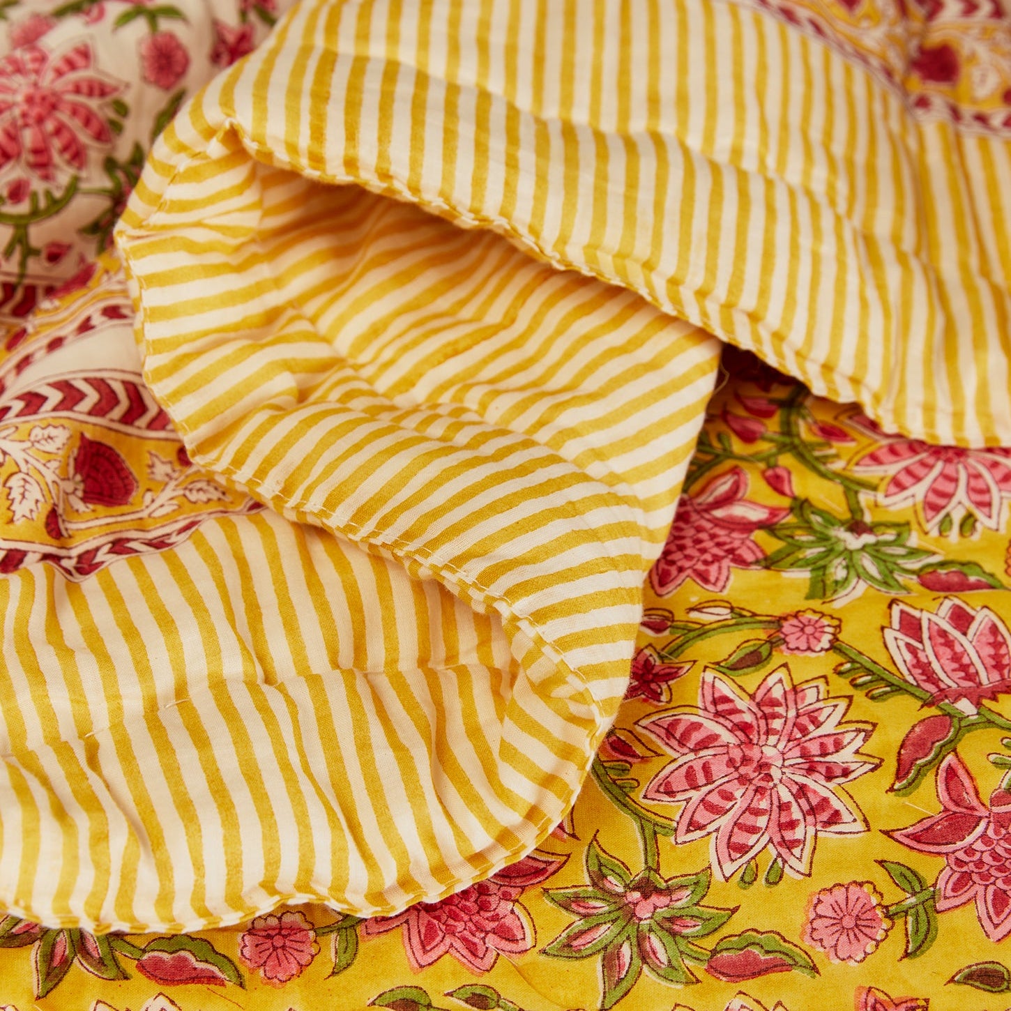 Sanganeri Floral Block Print Reversible Double Quilt - Q16Y - Uneeka