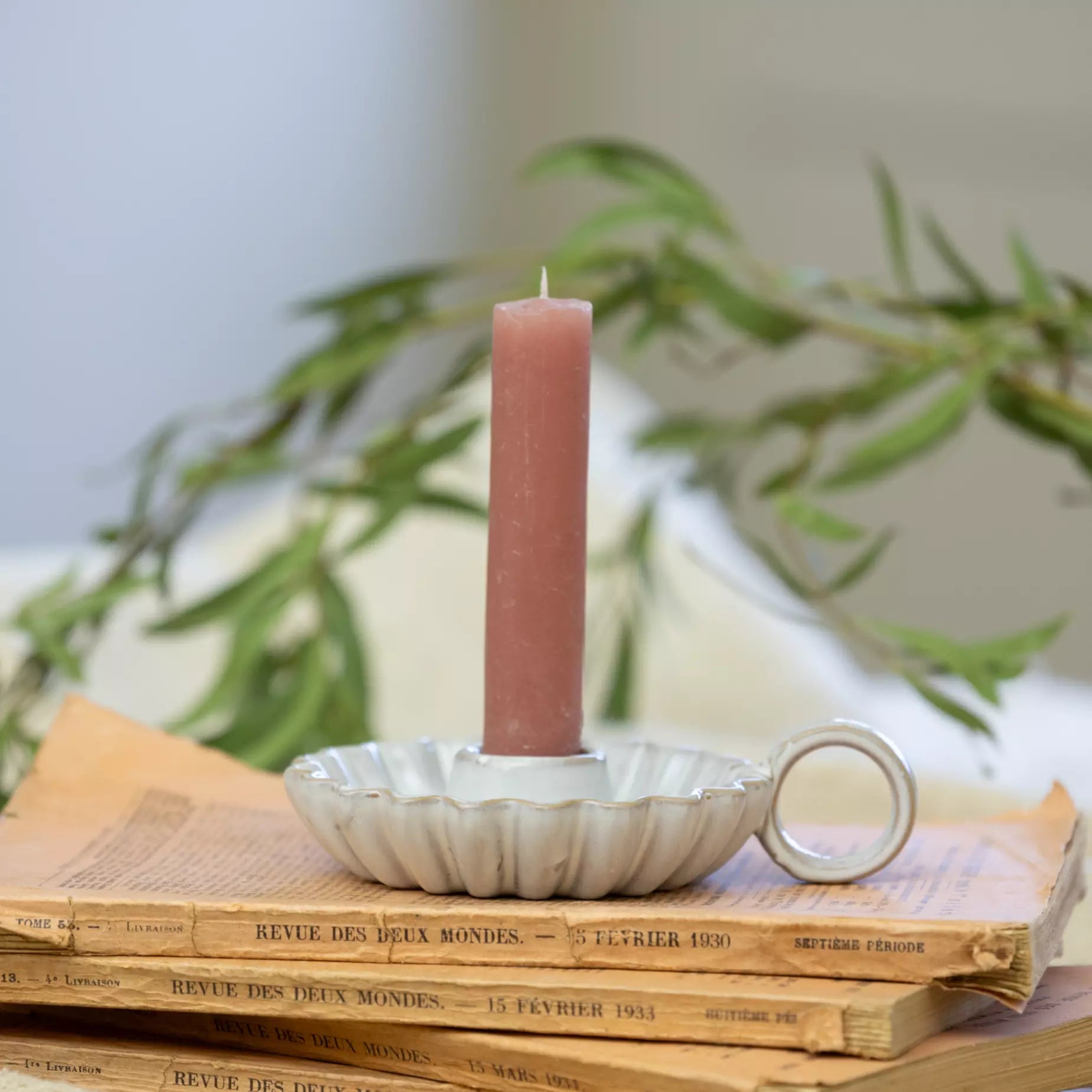 Scalloped Ceramic Candle Holder - WI24956G - Uneeka