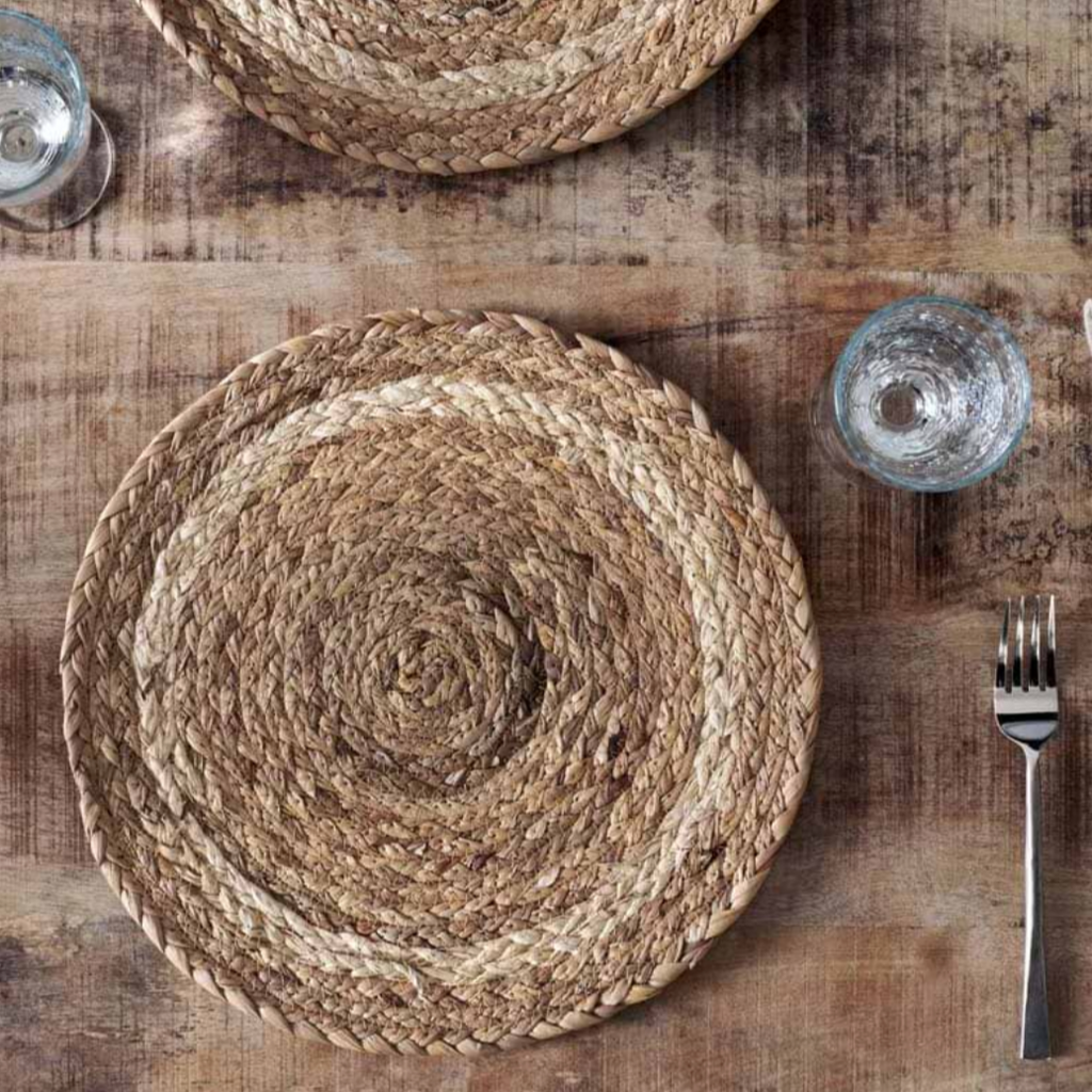 Lam Natural Woven Rounded Tablemat