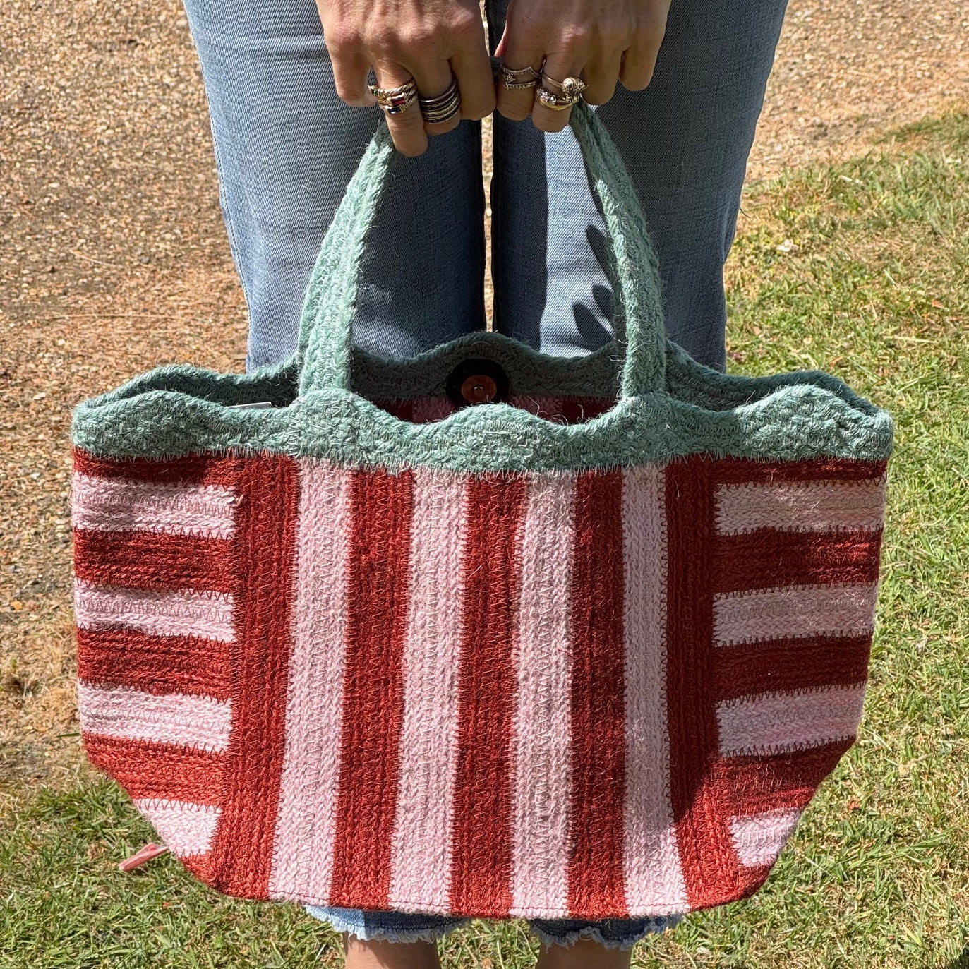 Small Scalloped Edge Striped Bag - CBB05026X23X18TRADE - Uneeka