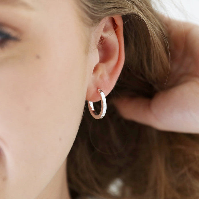 Small Hammered Hoop Earrings - 33139 - Uneeka
