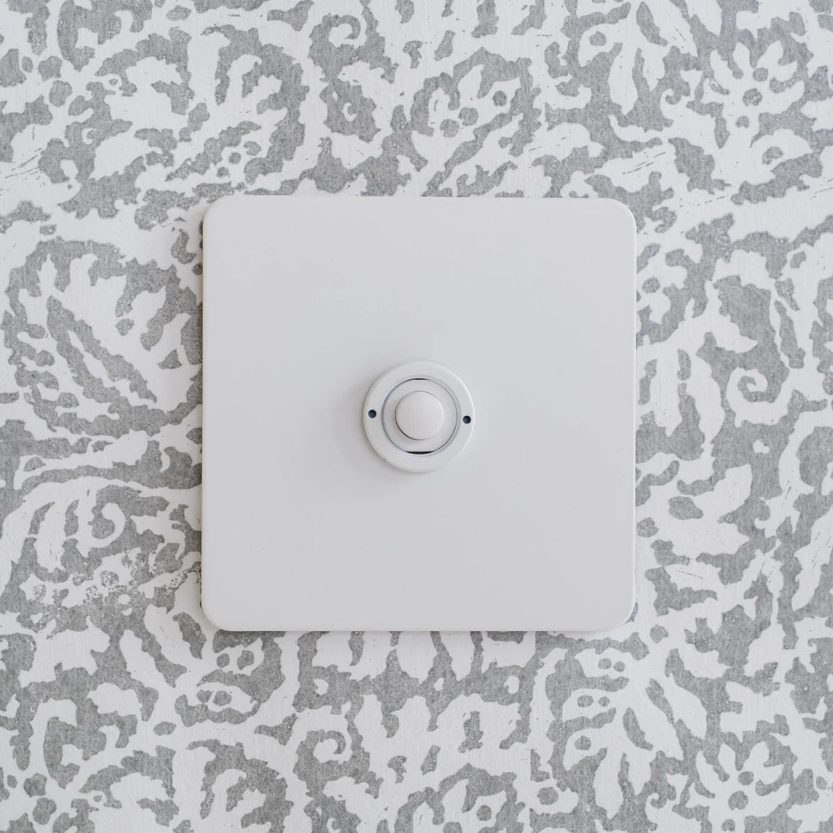 Soho Lighting 1 Gang 6A Push Button Dimmer Switch - White Metal - Uneeka Lifestyle