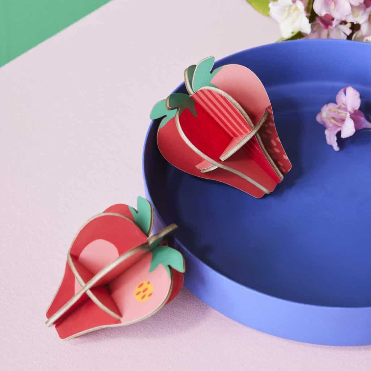 Strawberry Cardboard Model & Greetings Card - TPO99 - Uneeka