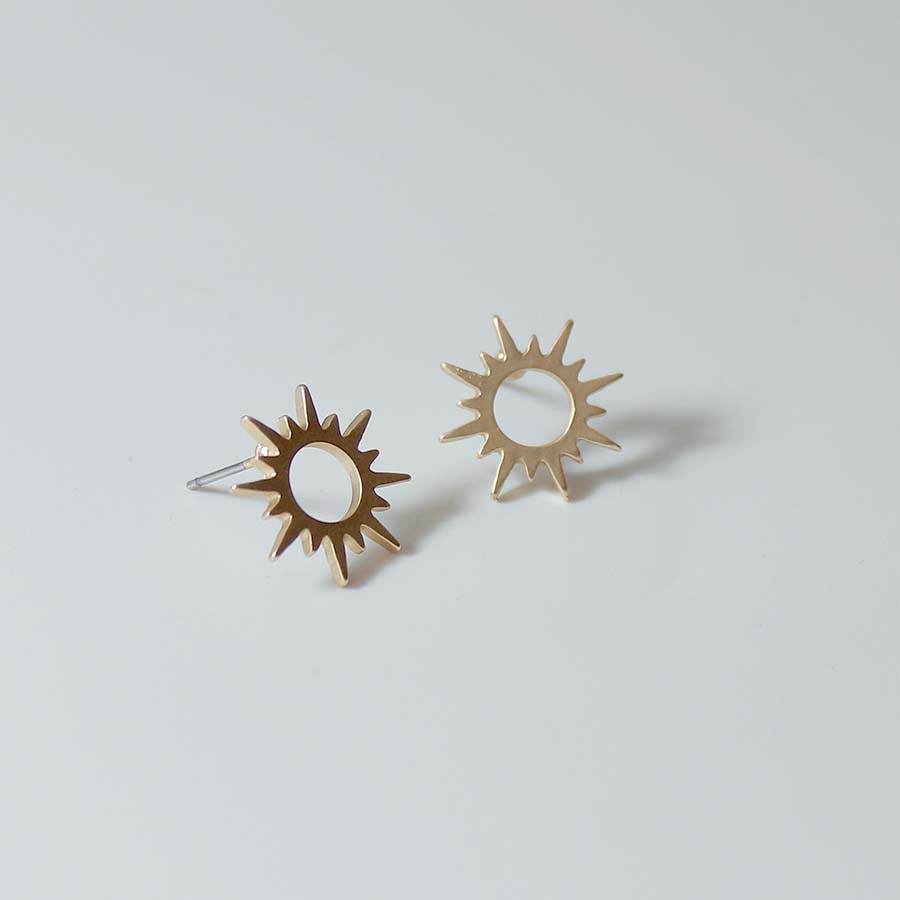 Sun Shape Small Stud Earrings - Gold