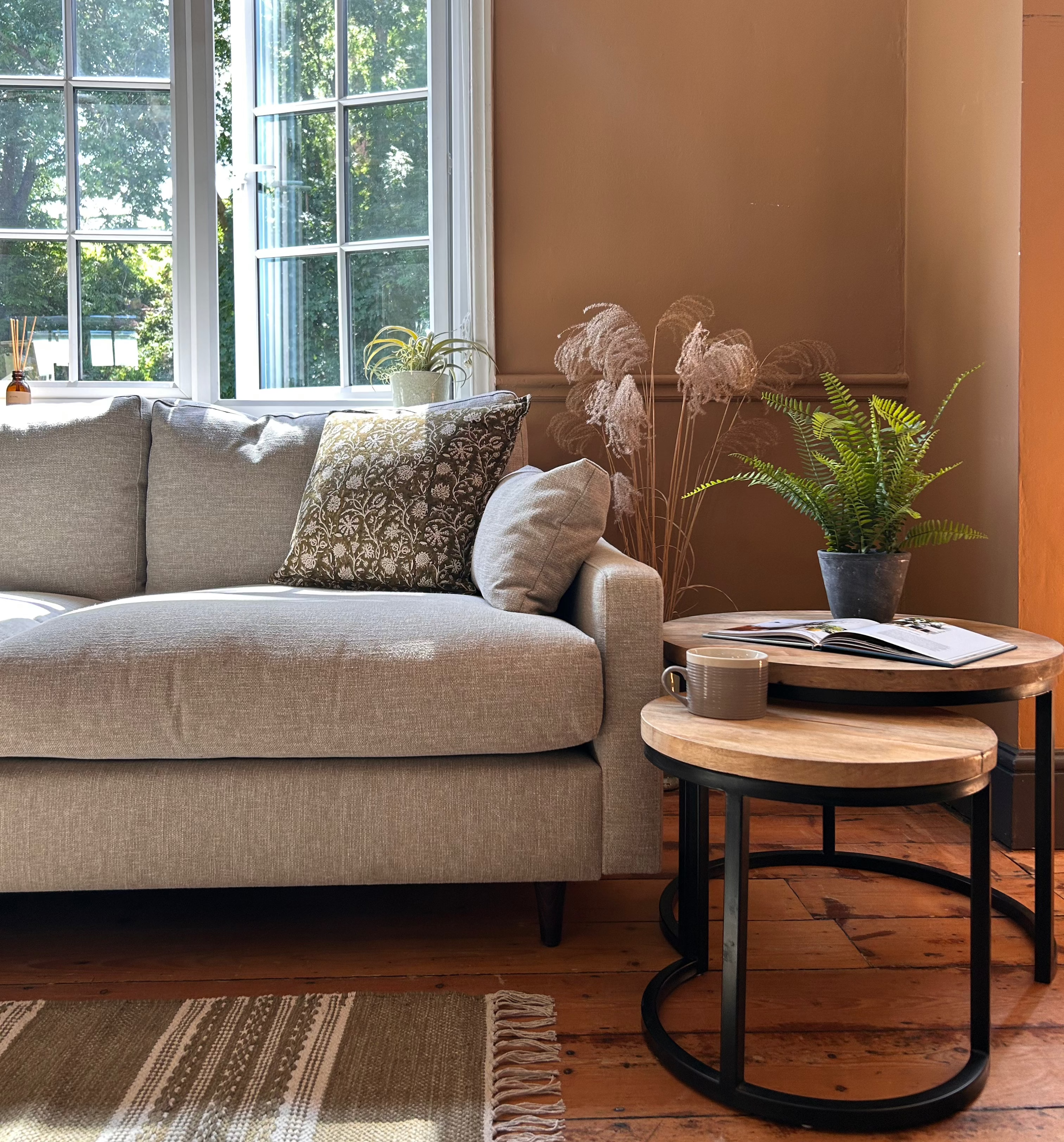 Swyft Made to Order Sofas - Uneeka