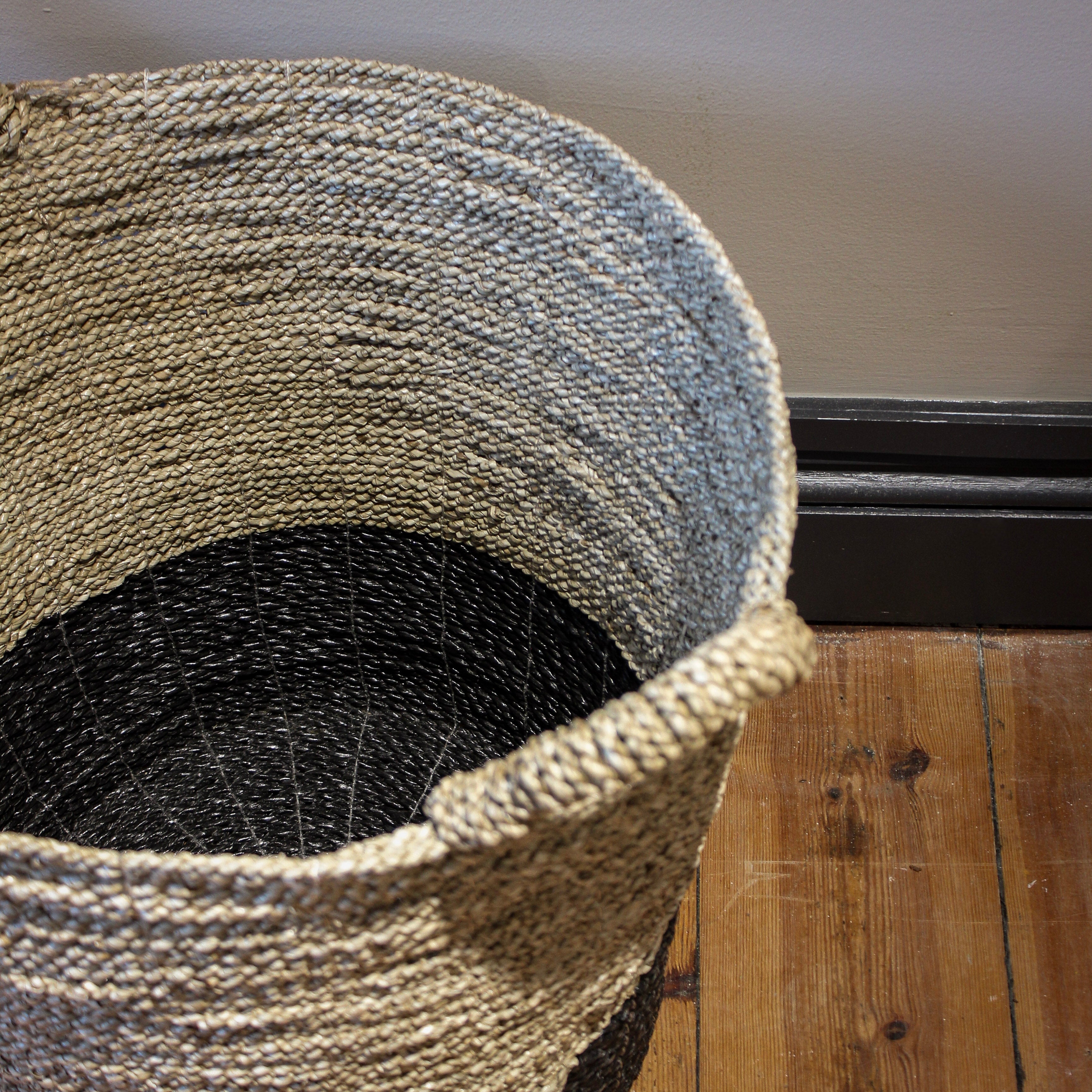 Tapered Seagrass Black Raffia Basket - Uneeka