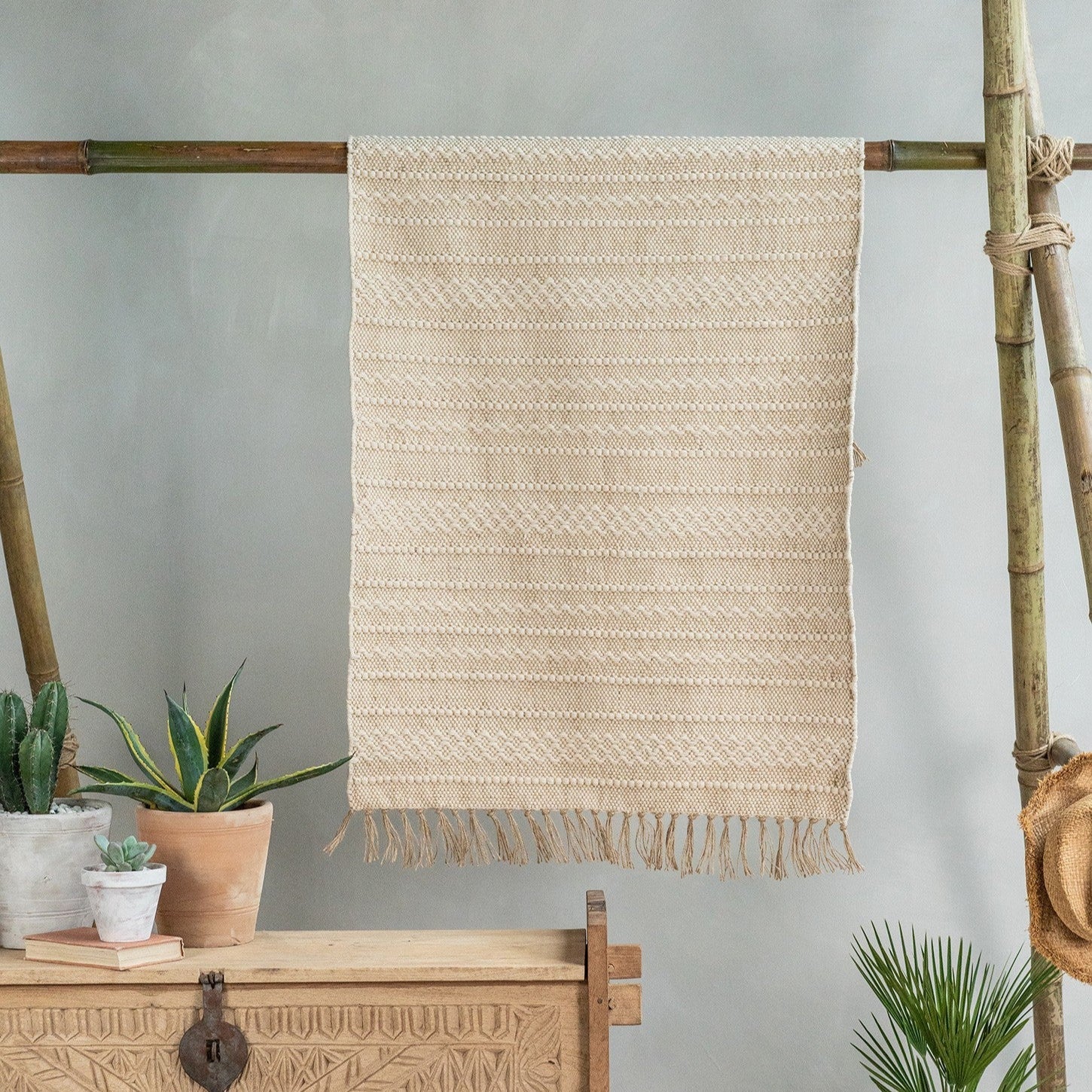 Textured Neutral Handloom Rug - Medium - Uneeka - R8235