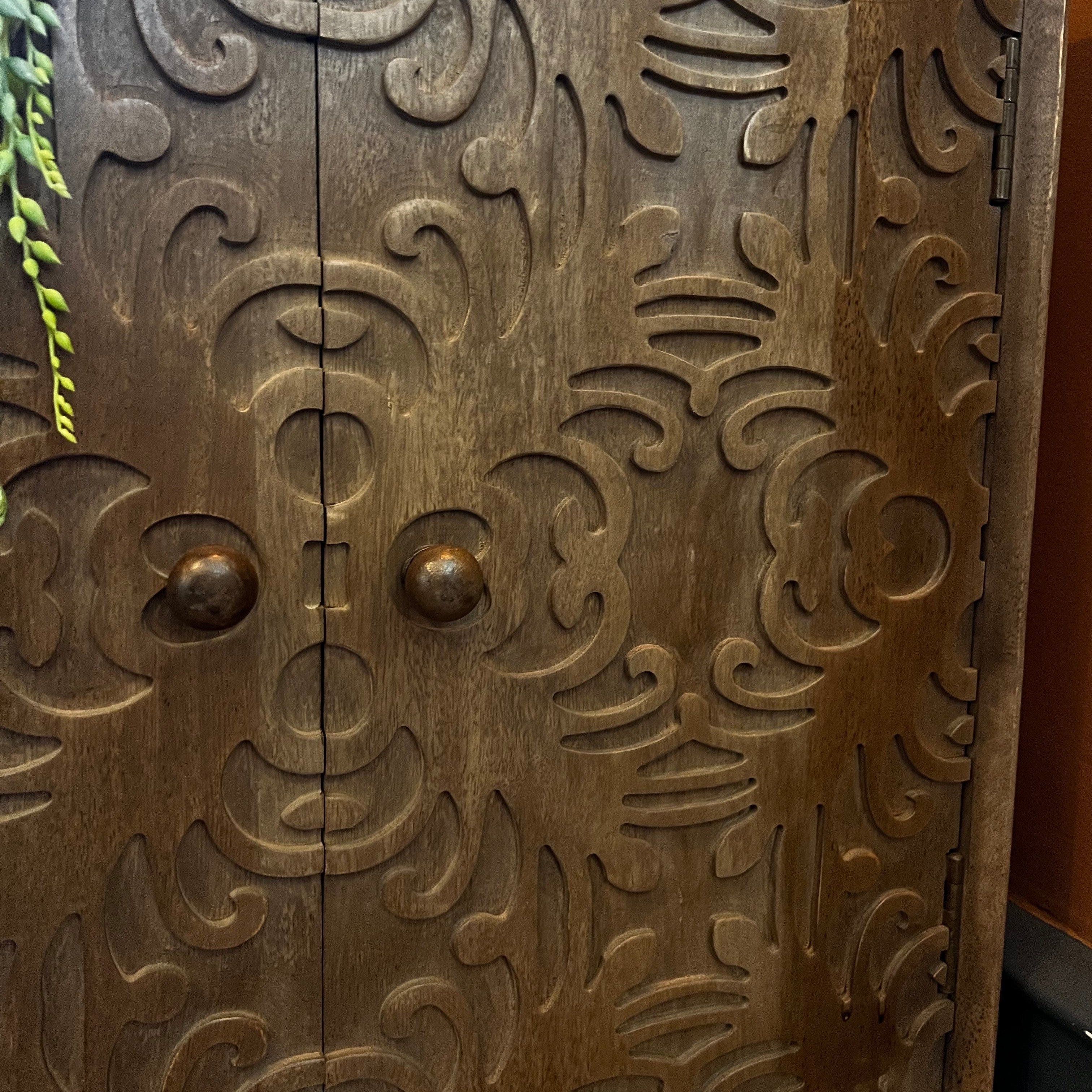 The Ophelia Carved Mango Wood Sideboard Uneeka closeup 