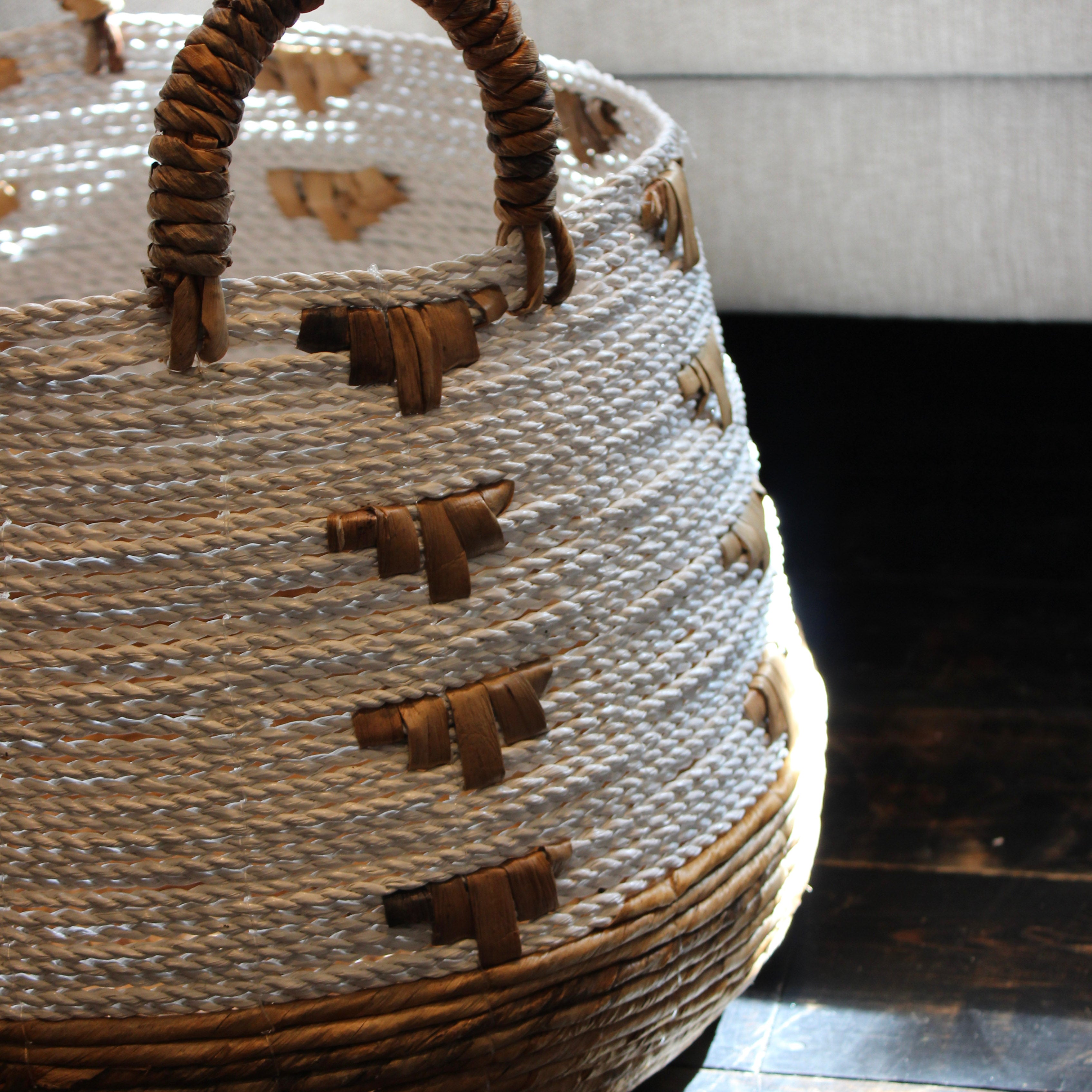White Banana Fibre Basket With Natural Detailing - P1199 - Uneeka