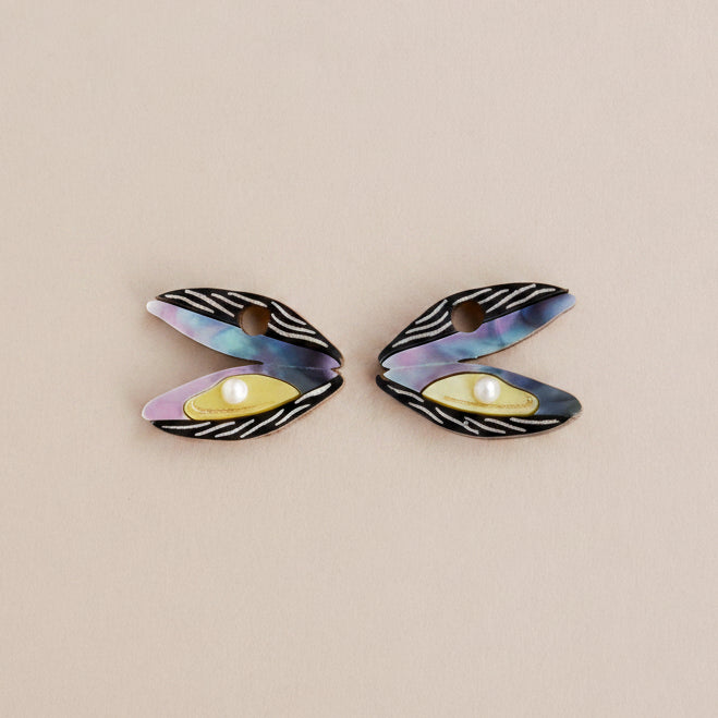 Wolf & Moon Mussel Charms - M241501H-NoHoops  - Uneeka