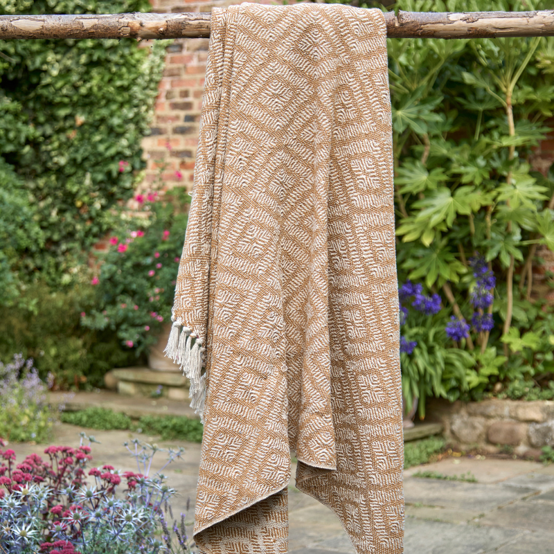 Woven Diamond Pattern Recycled Cotton Throw - SPTDRY - Uneeka