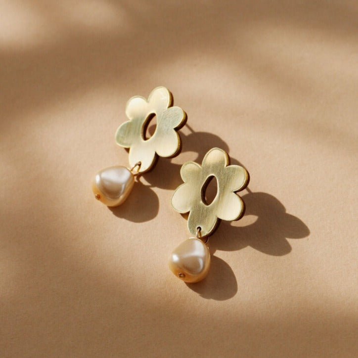 Abstract Brass Flower Studs with Pearl* - LE220103S - Uneeka