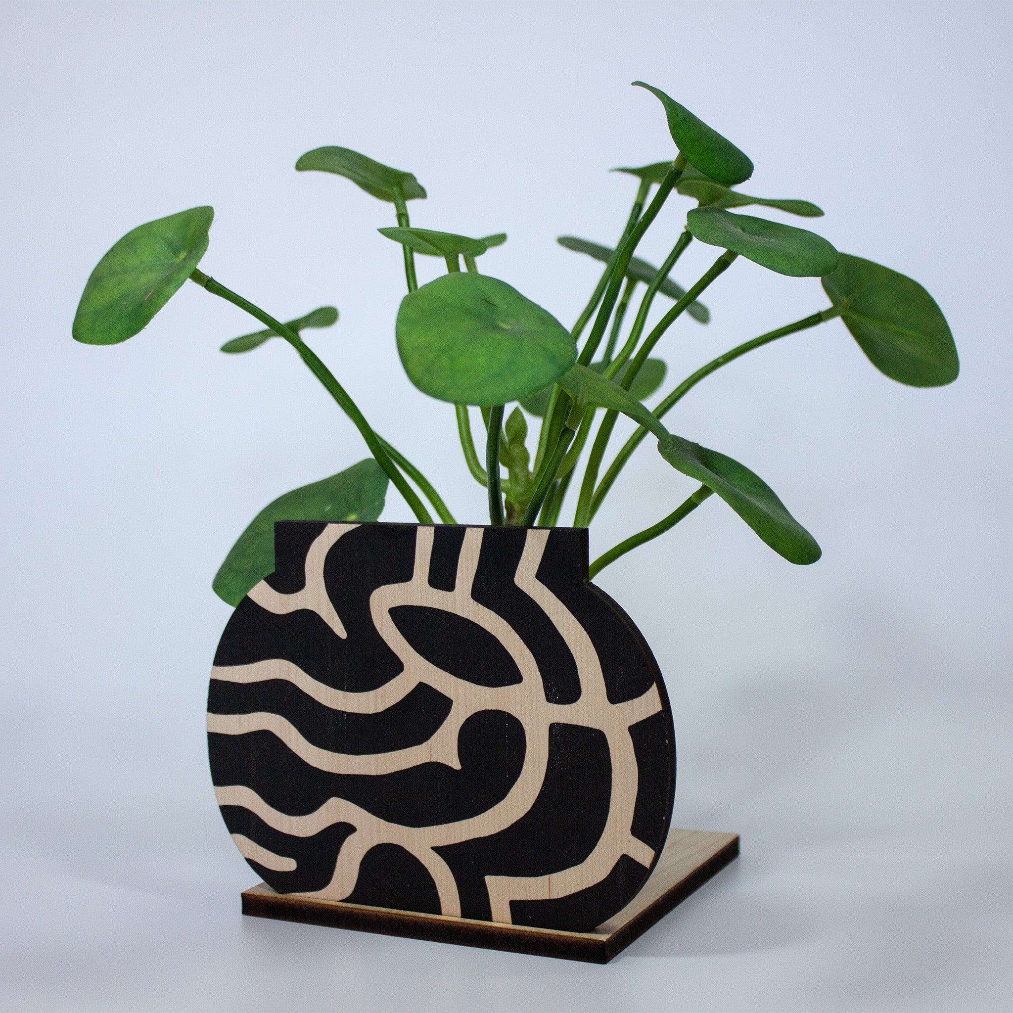 Abstract Pattern Wooden Black & White Pot Screen - WPSS - Uneeka